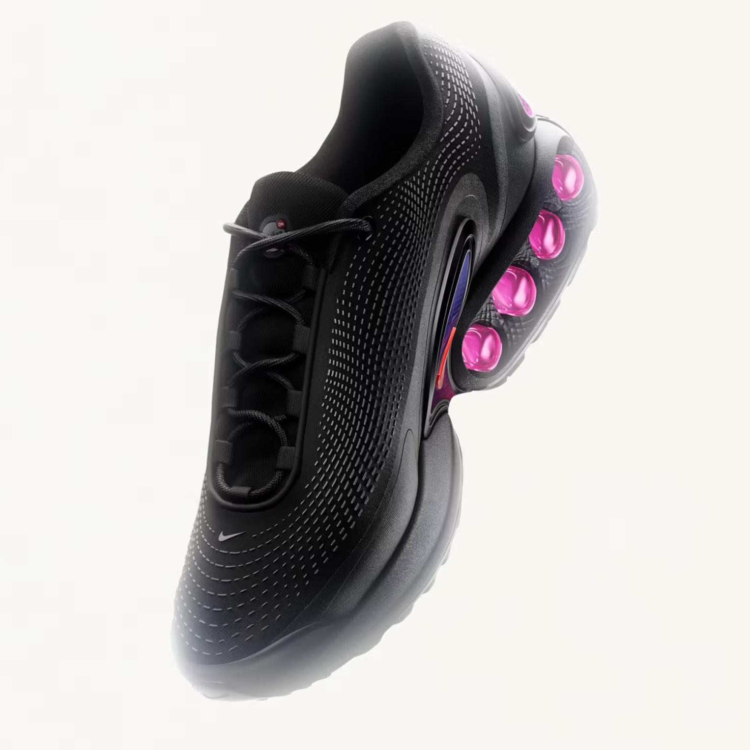 (GS) Nike Air Max Dn Black Light Crimson, (W) Nike Air Max Dn Black Light Crimson 착용 스타일 - 4