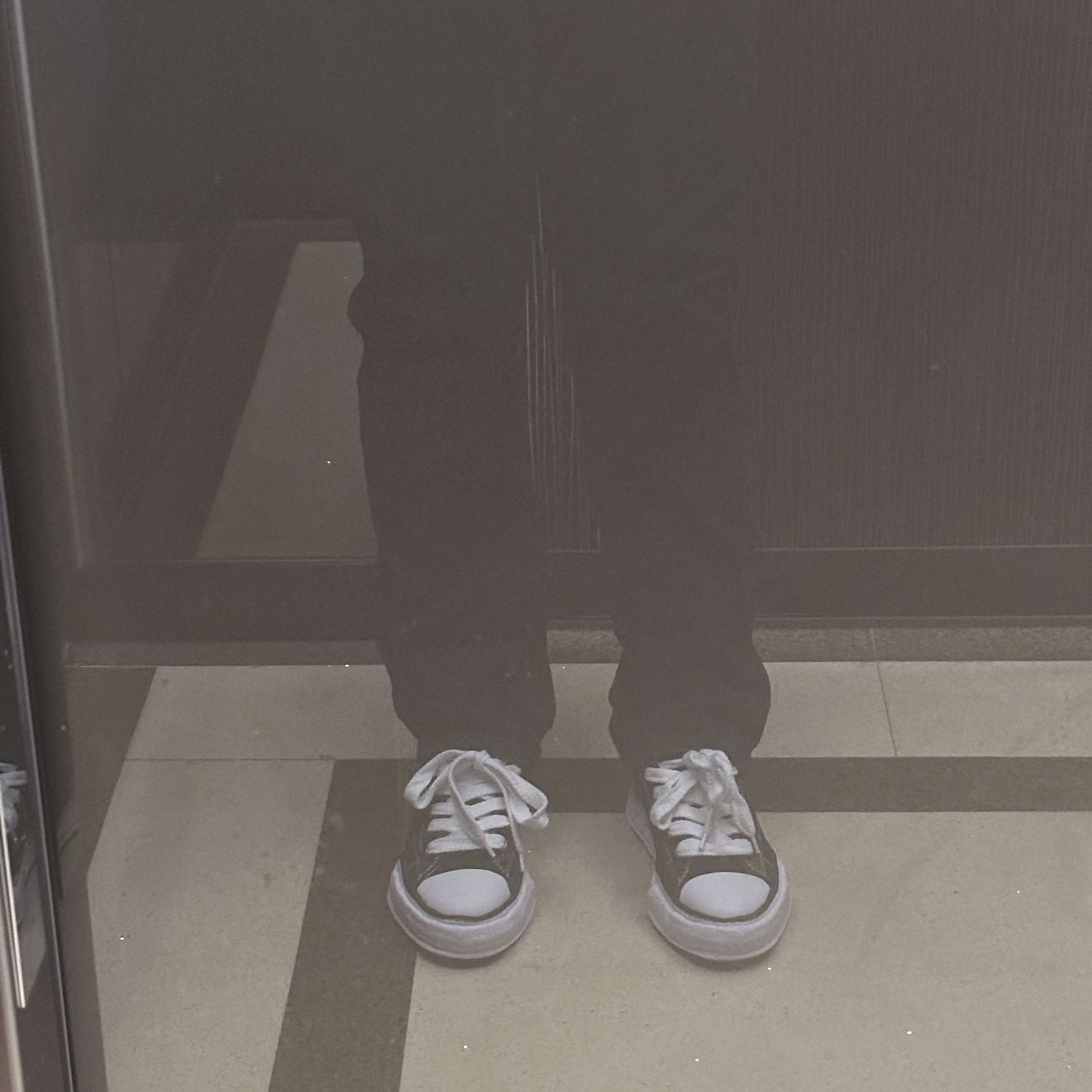 Maison Mihara Yasuhiro Peterson OG Sole Canvas Low Sneakers Black 착용 스타일