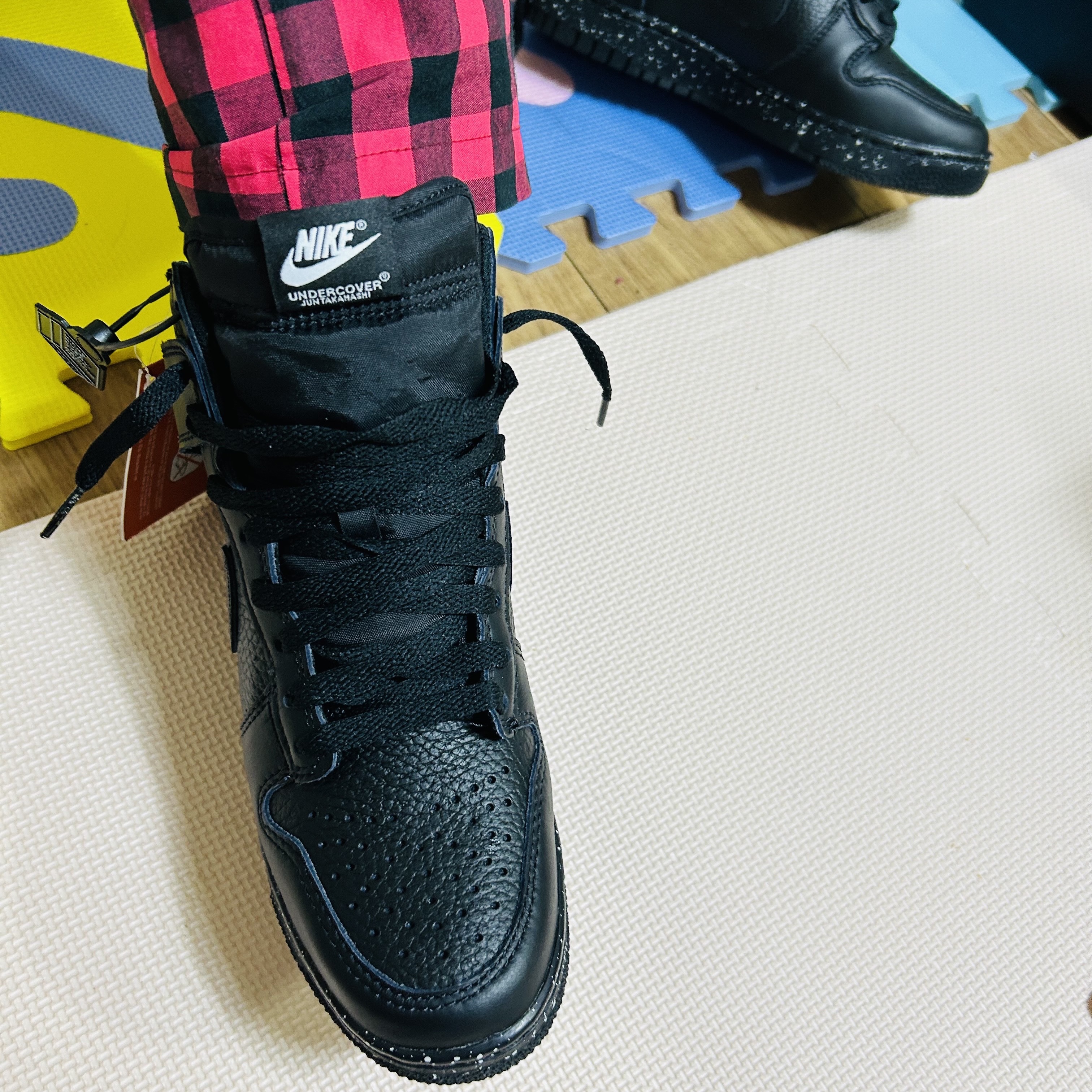 Nike x Undercover Dunk High 1985 Black 착용 스타일 - 2