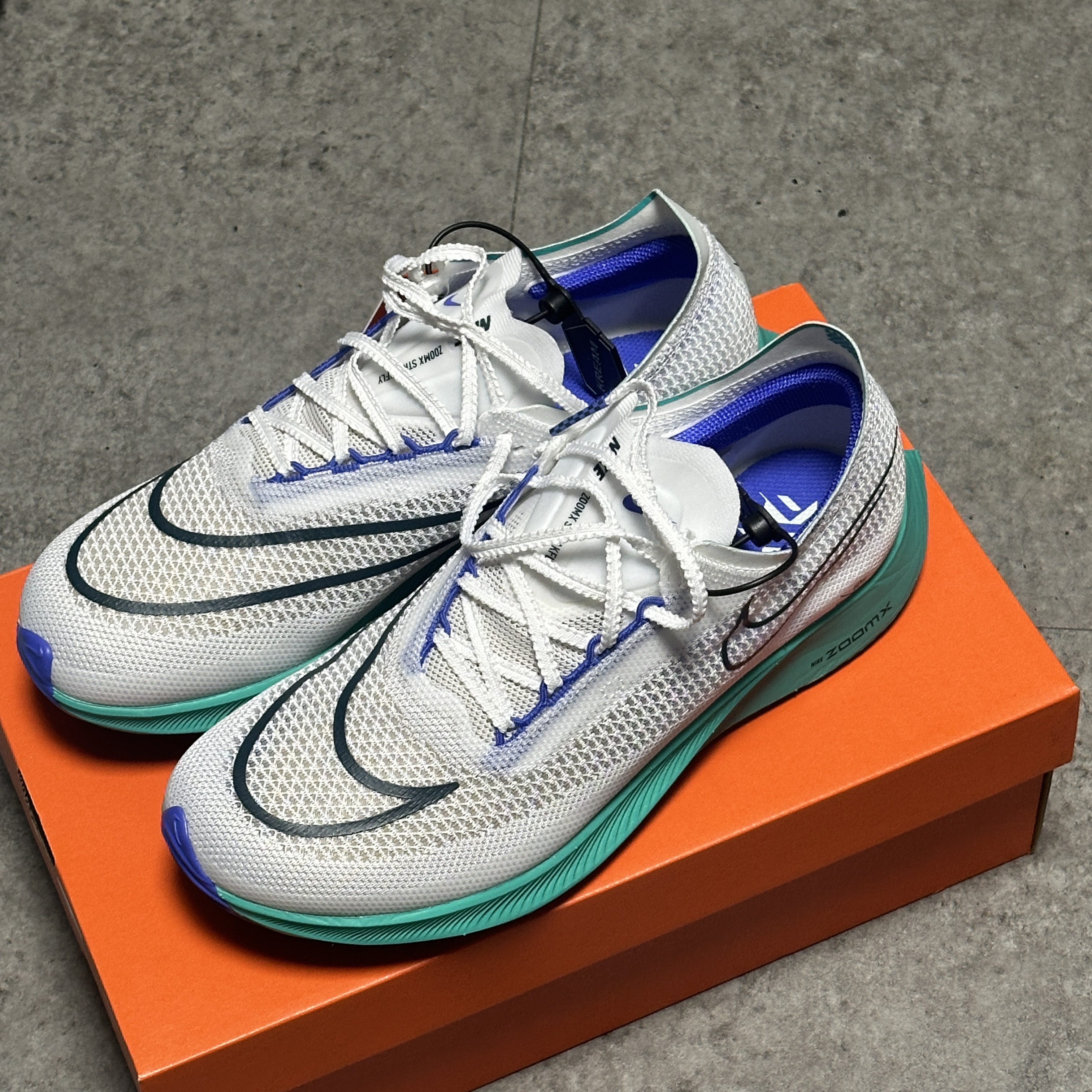Nike ZoomX Streakfly White Clear Jade 착용 스타일