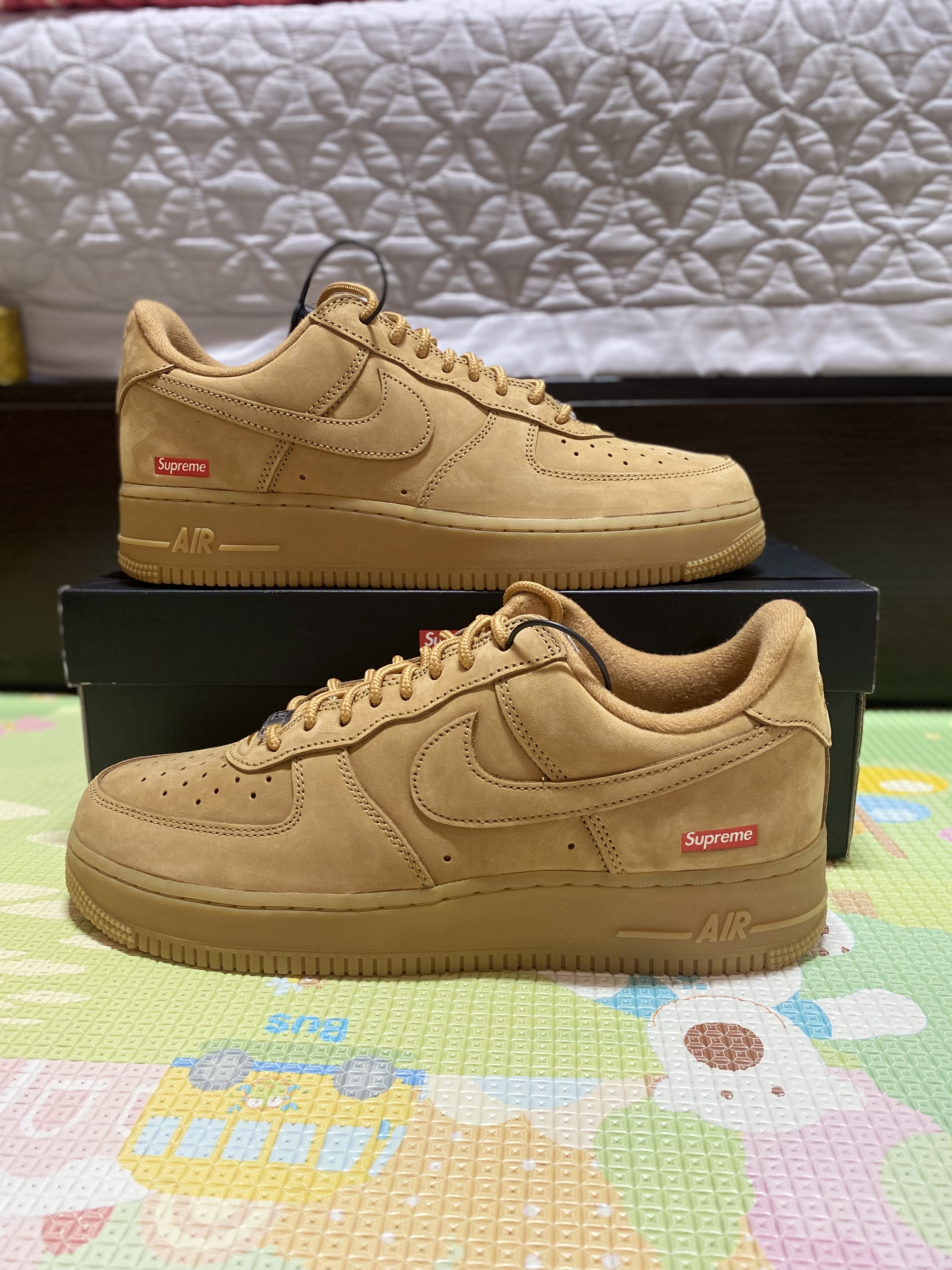 Nike x Supreme Air Force 1 Low Flax 착용 스타일 - 3