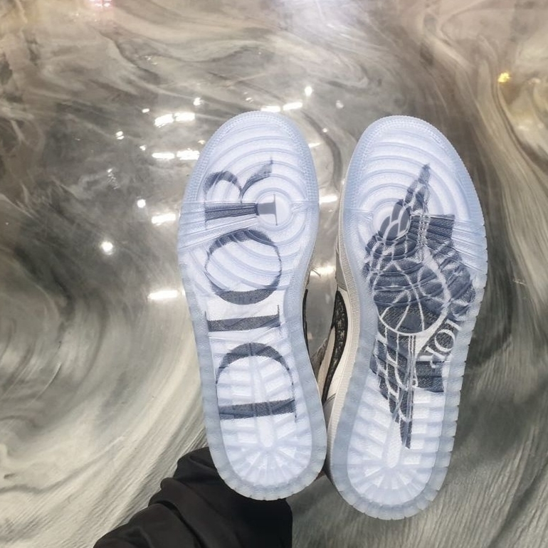 Jordan 1 x Dior High OG 착용 스타일