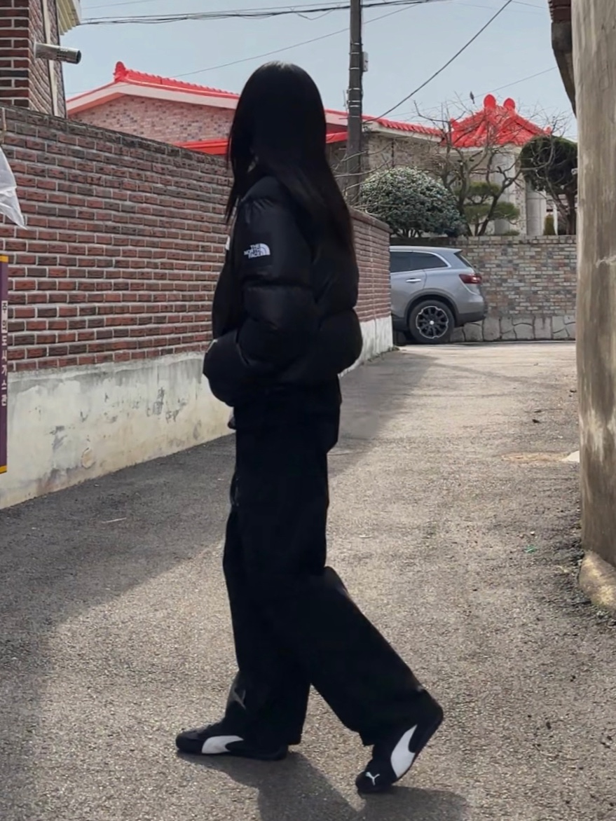 Puma Speedcat LS Black White, (W) The North Face White Label Novelty Nuptse Down Jacket Black 착용 스타일