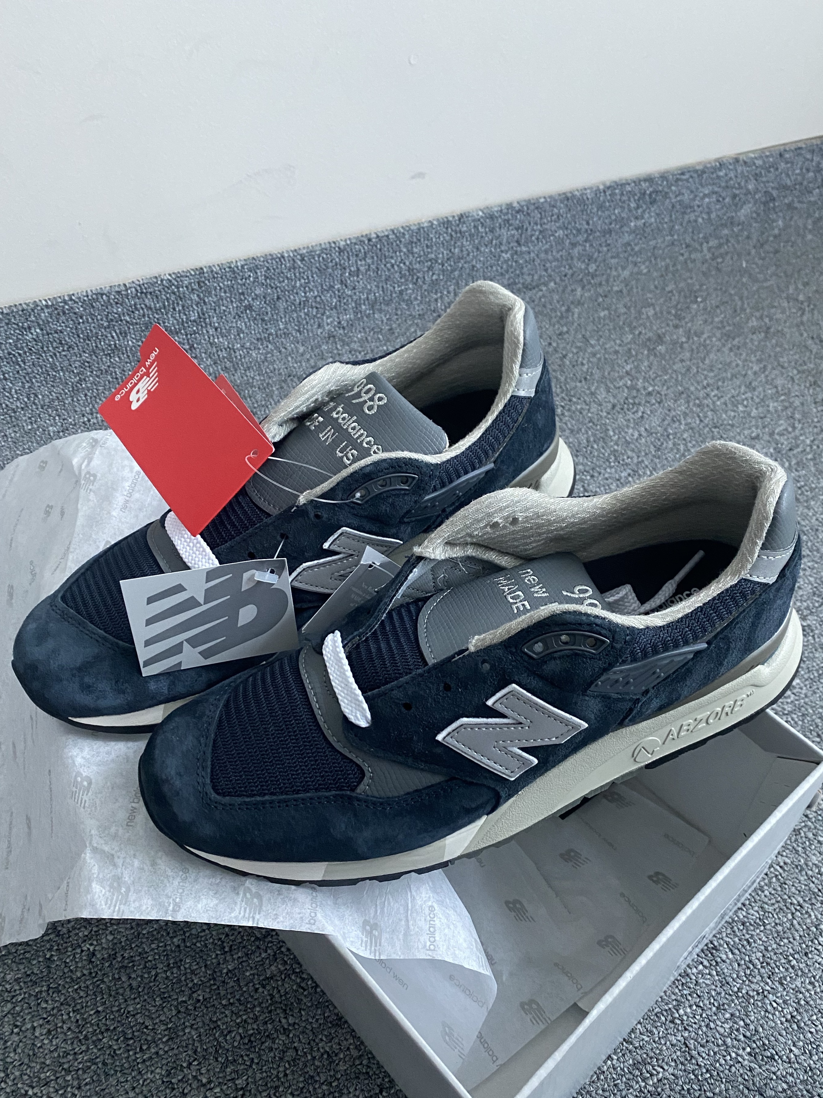 New Balance 998 Made in USA Navy Grey 착용 스타일
