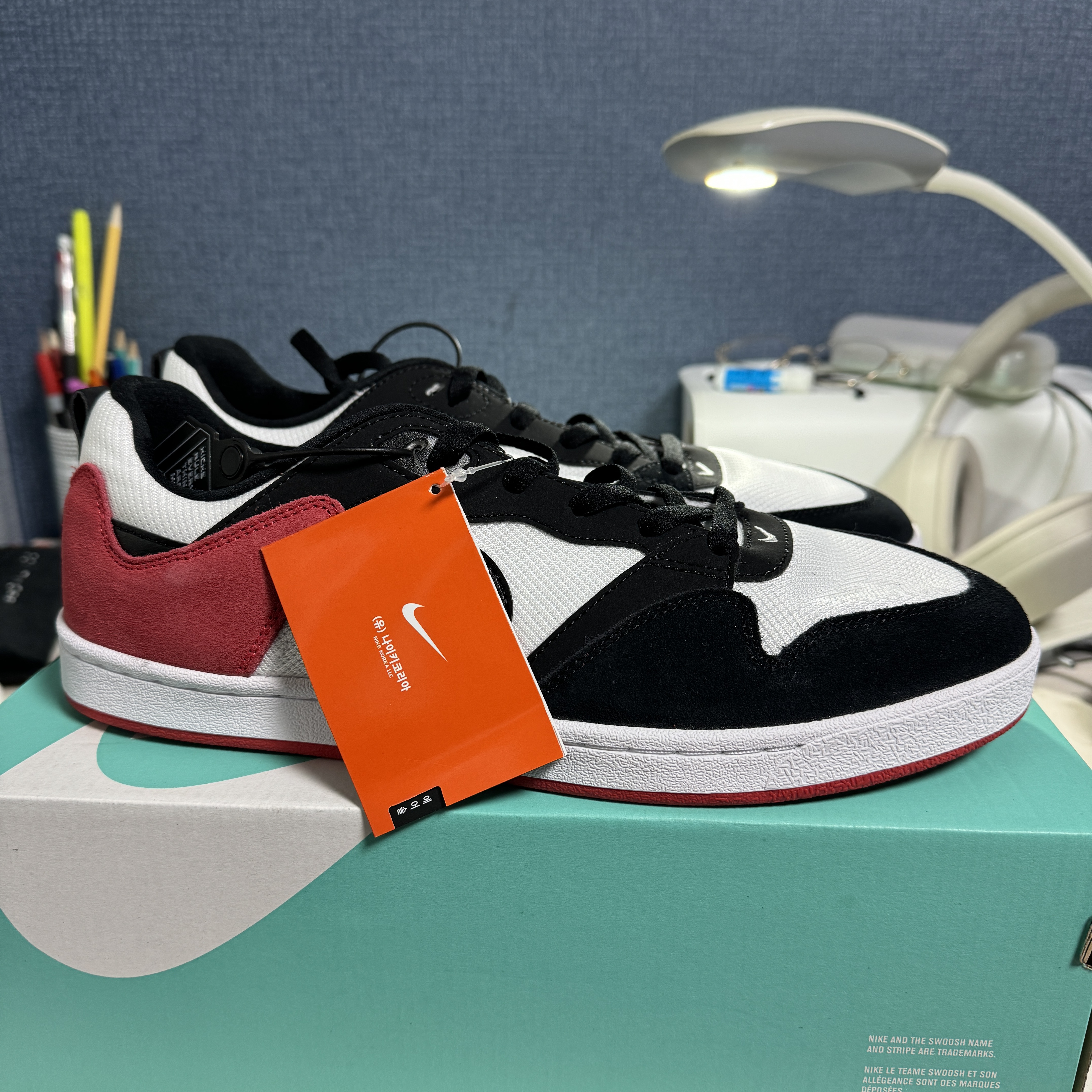 Nike SB Alleyoop University Red 착용 스타일 - 2