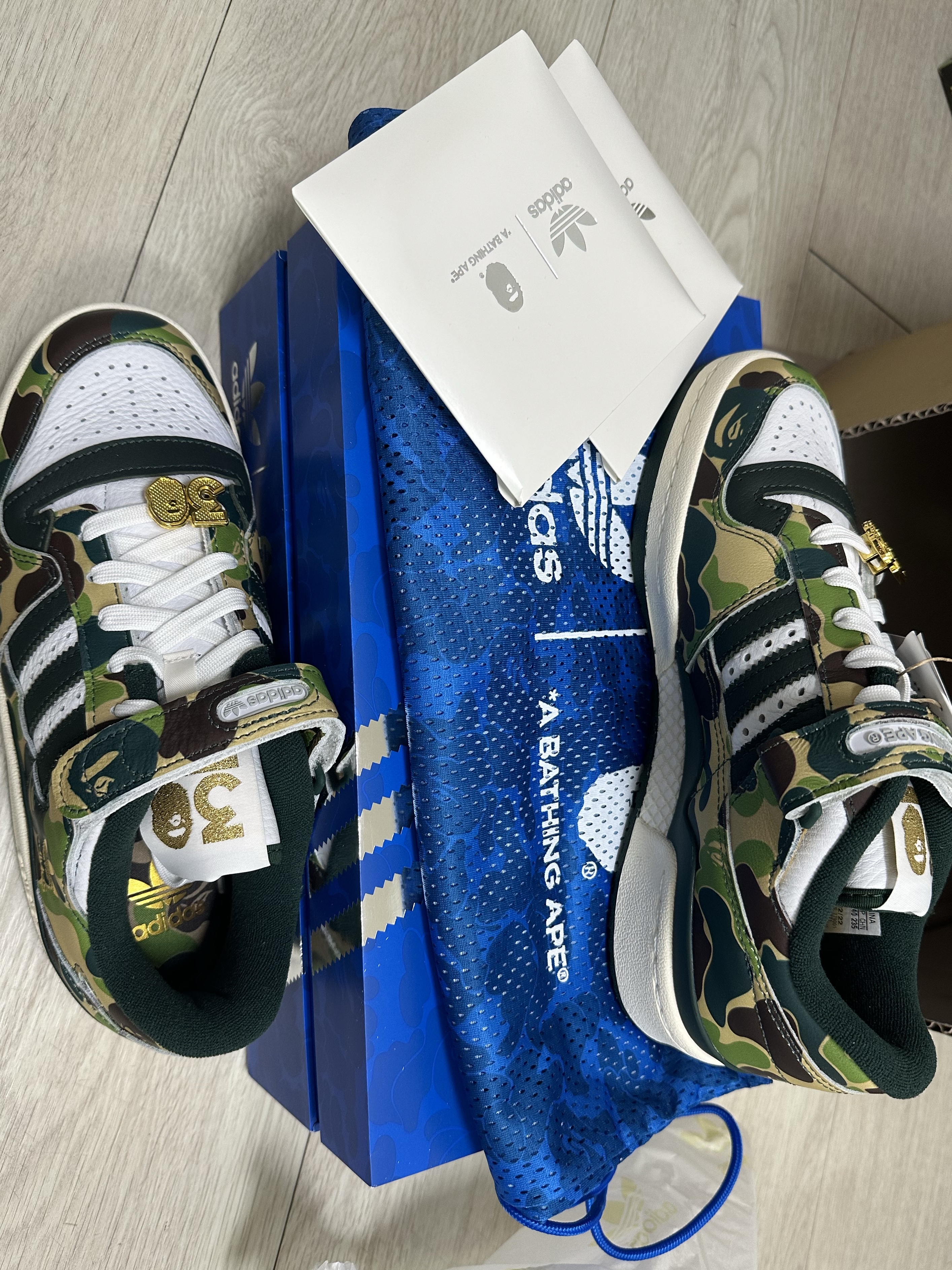 Adidas x BAPE Forum 84 Low Green Camo 착용 스타일