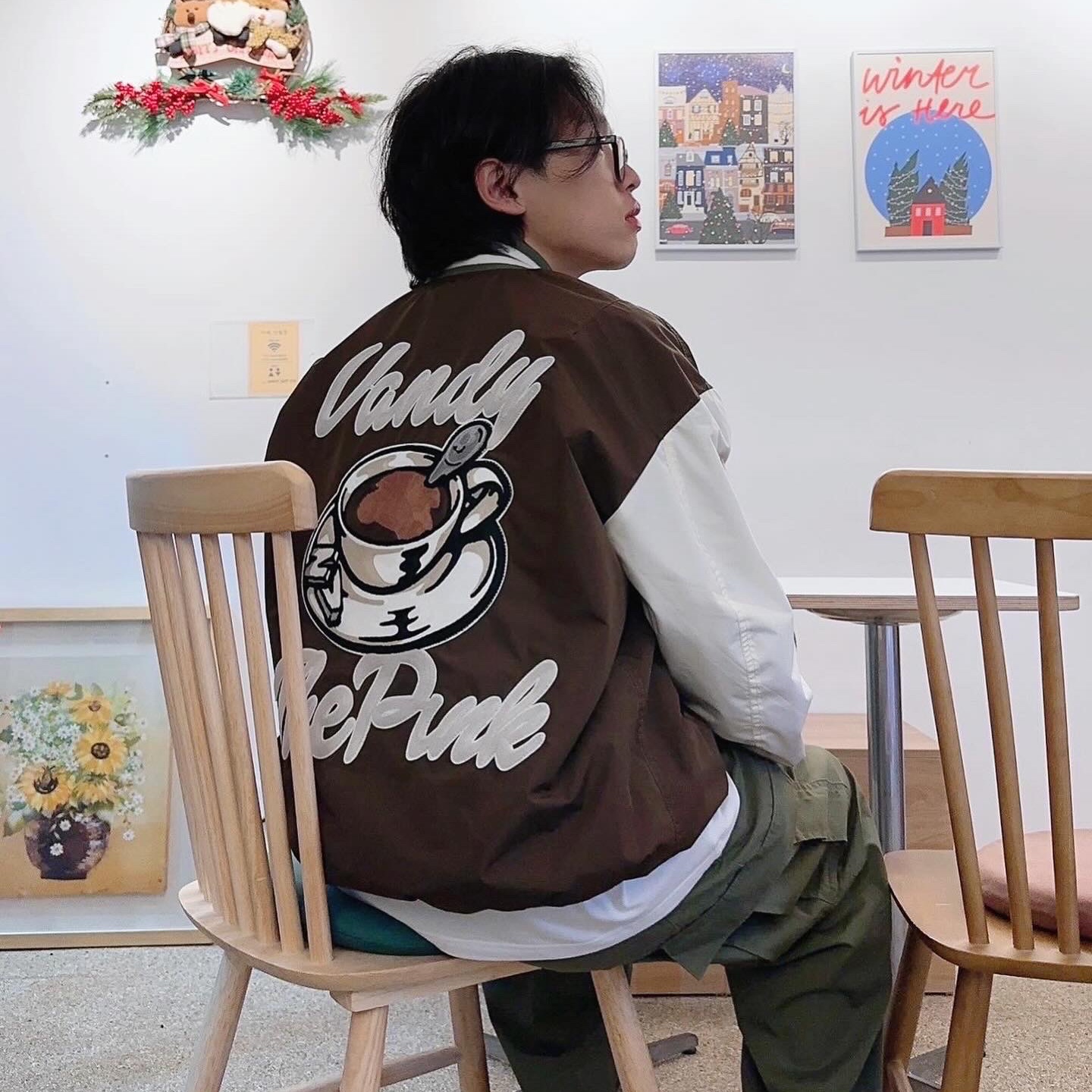 Vandy The Pink x Alpha Industries Bomber Jacket Lead Gray 착용 스타일