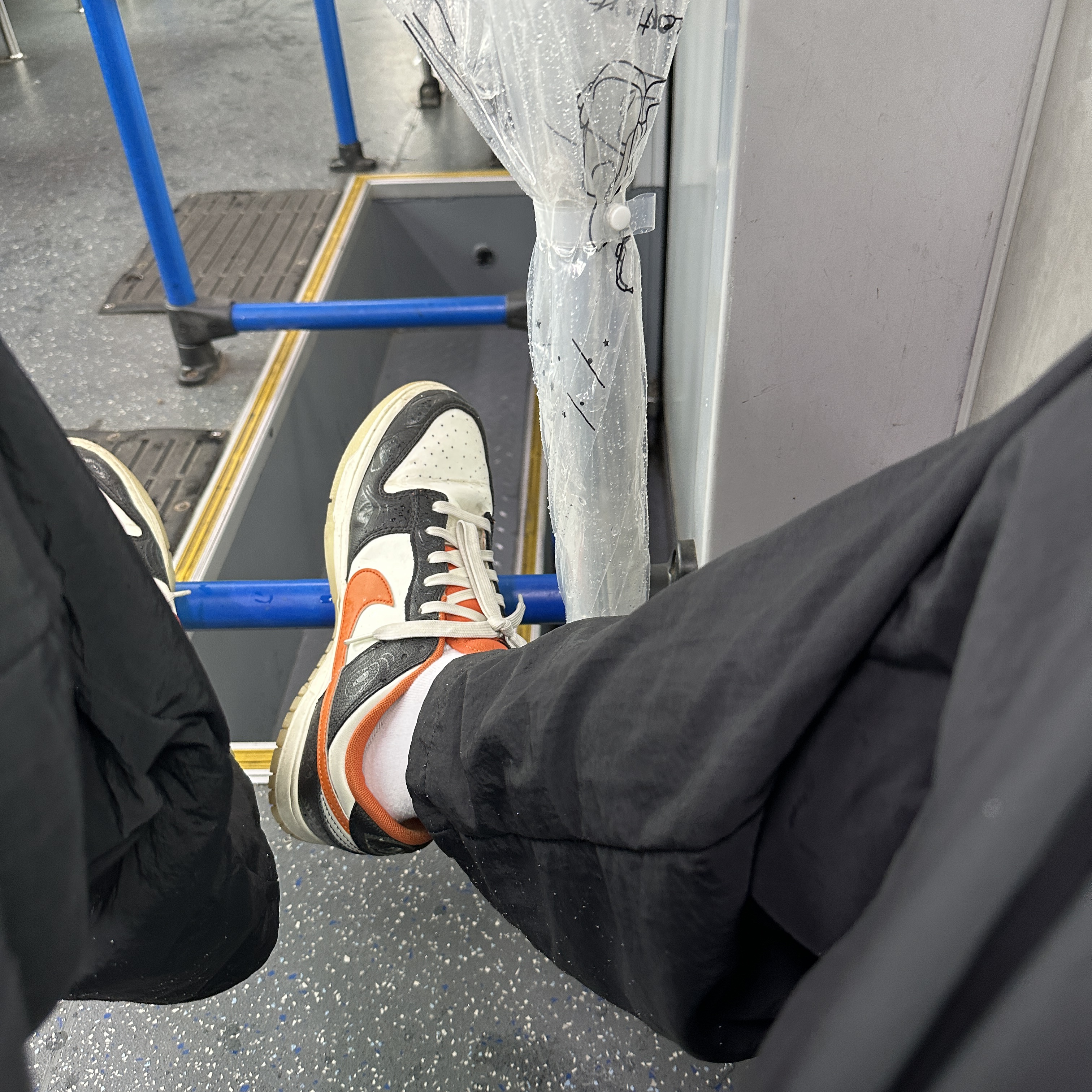 Nike Dunk Low Retro PRM Halloween 착용 스타일