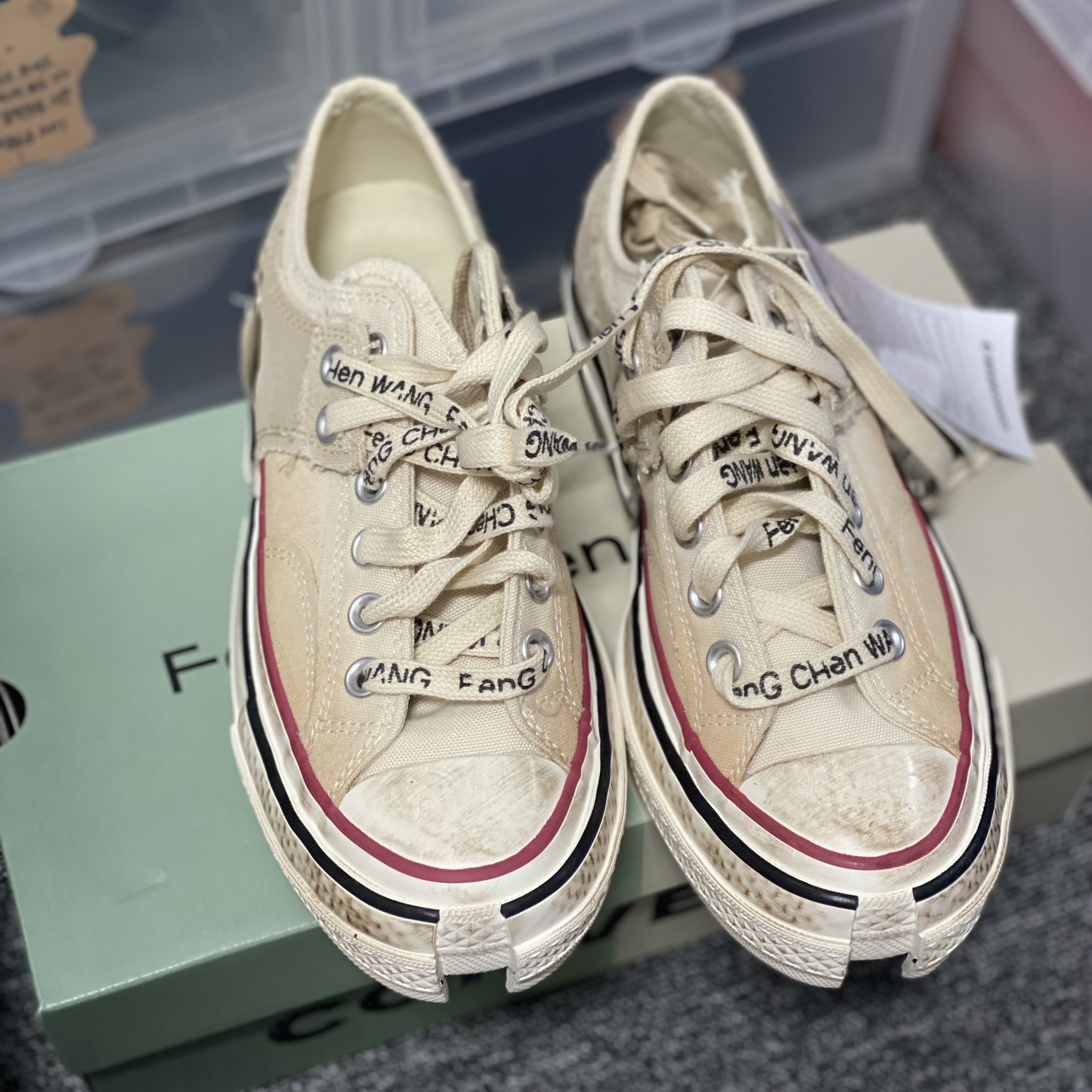 Converse x Feng Chen Wang Chuck 70 Ox 2-in-1 Brown Rice 착용 스타일 - 1