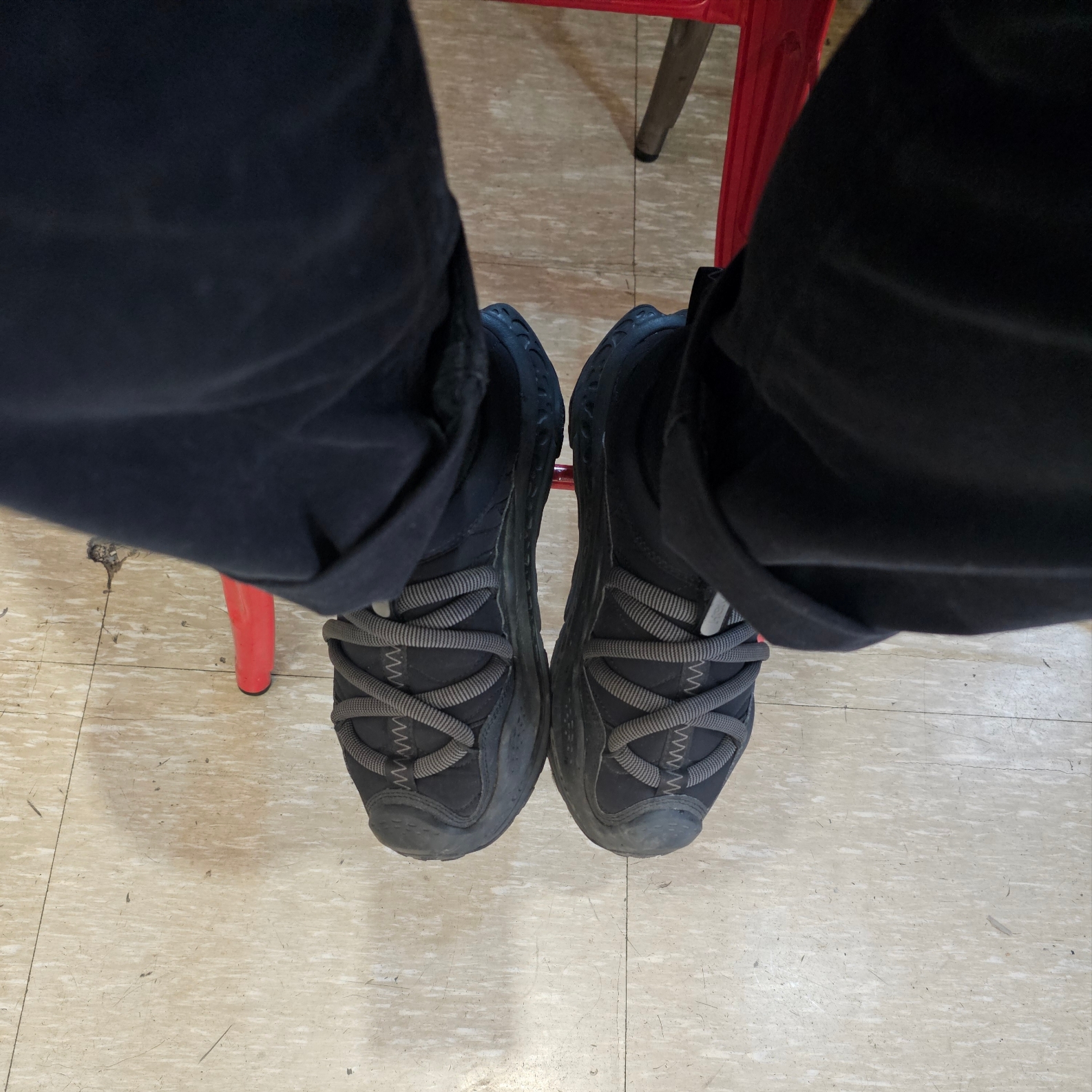 Hoka Ora Primo Black 착용 스타일