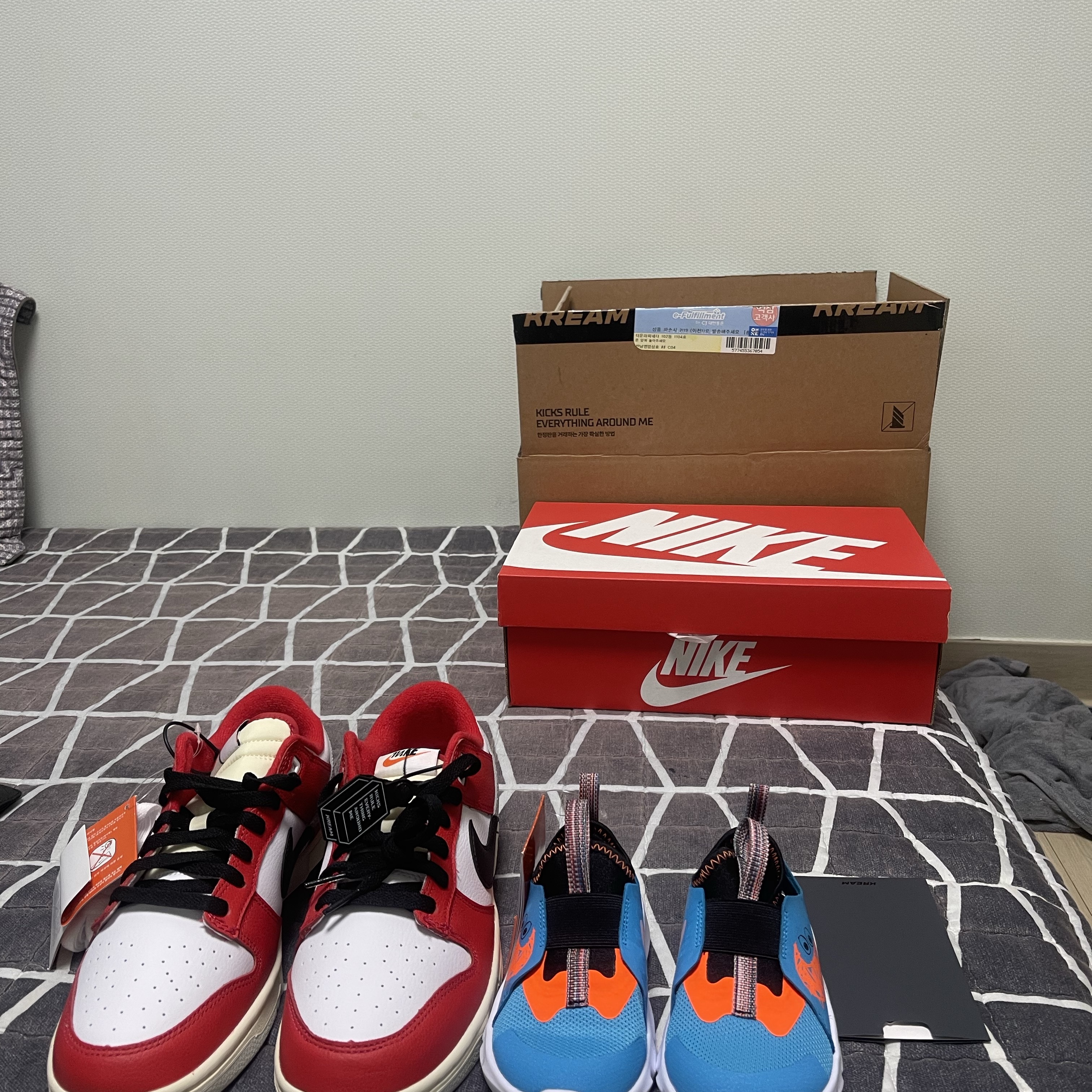 Nike Dunk Low Retro PRM University Red Black 착용 스타일