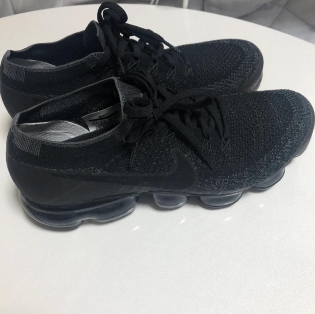 Nike Air Vapormax Flyknit Black Dark Grey 착용 스타일