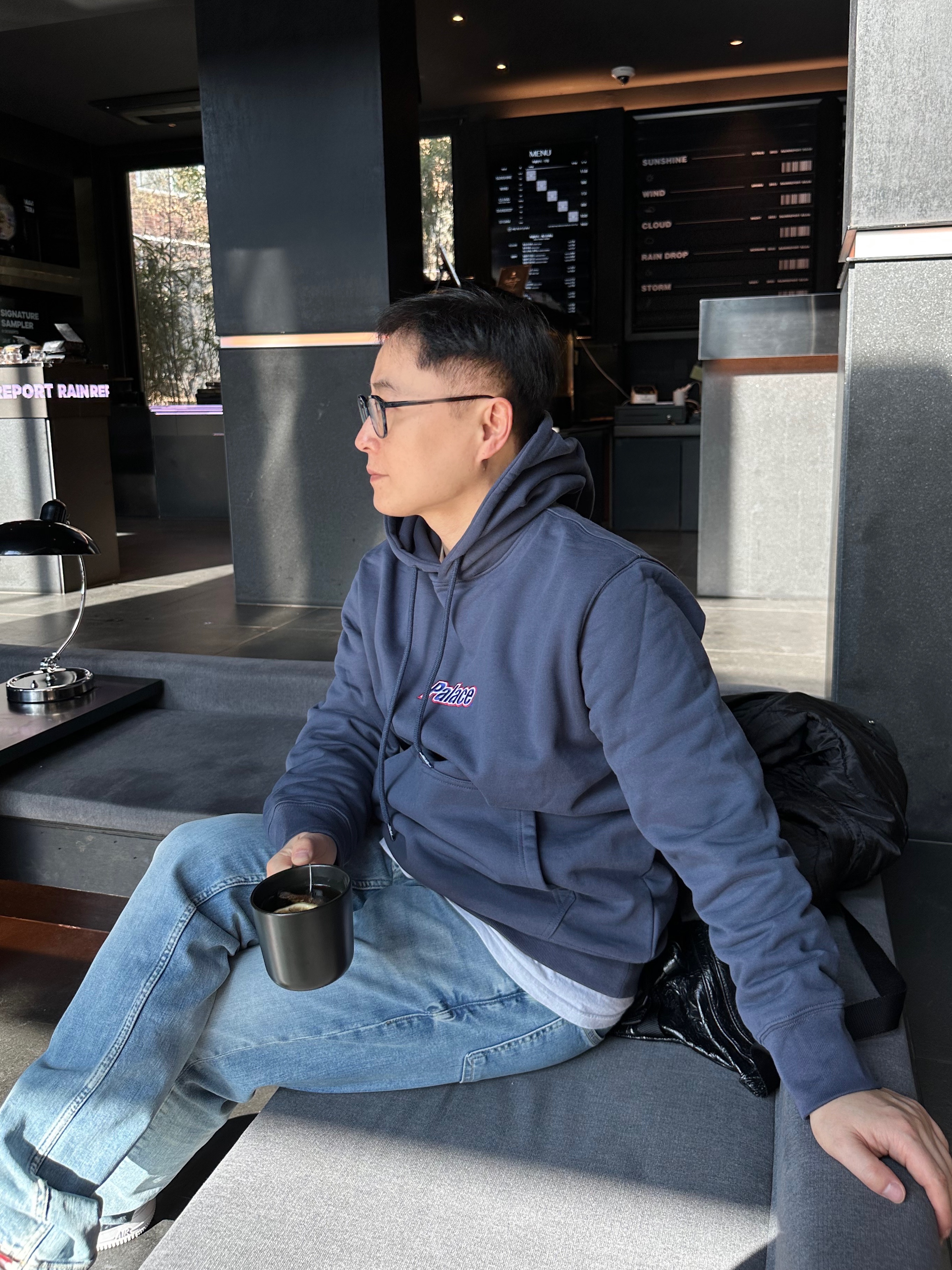 Palace Current Hood Navy - 23SS 착용 스타일