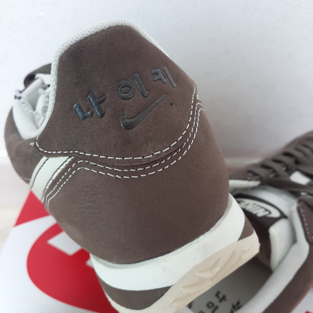 Nike Cortez SE Hangul Day Baroque Brown Sail 착용 스타일 - 1