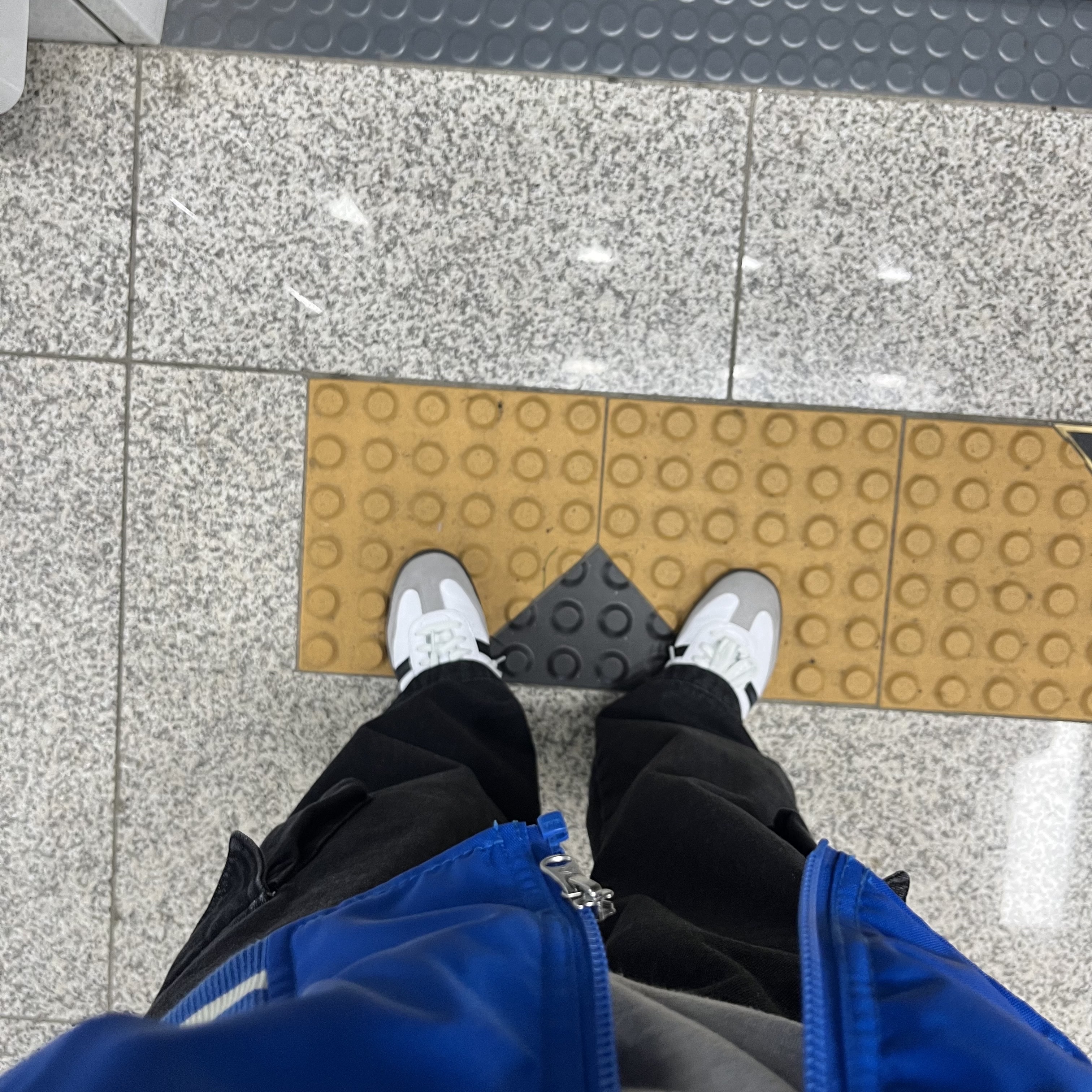 Adidas Samba OG Cloud White 착용 스타일