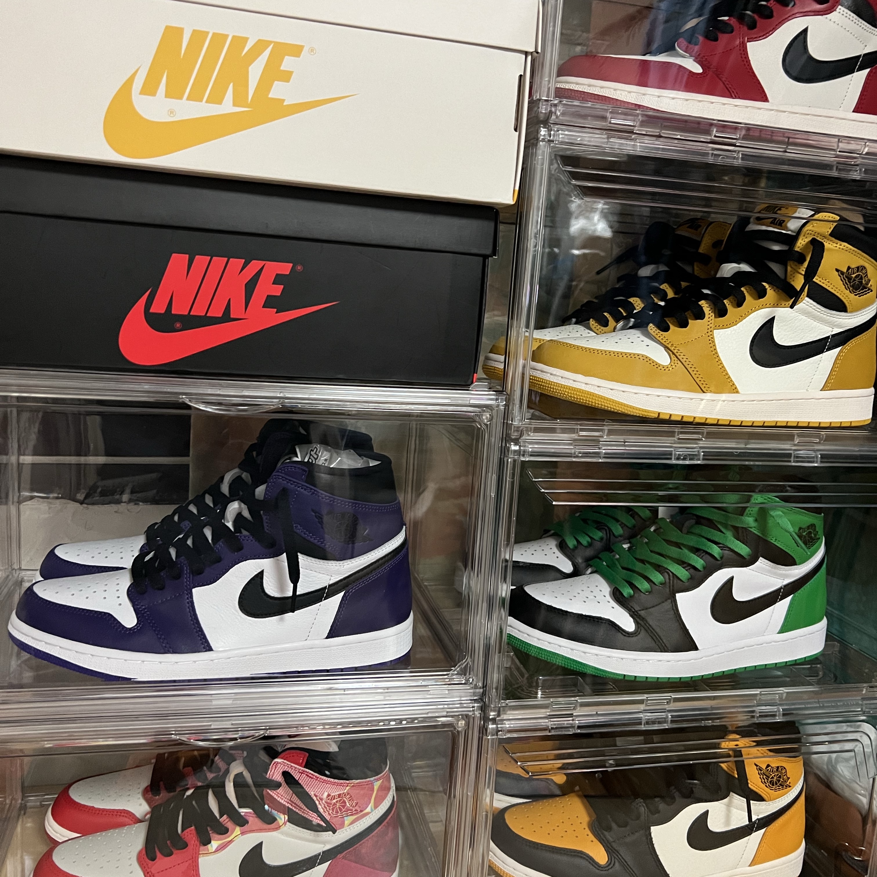 Jordan 1 Retro High OG Court Purple 2020, Jordan 1 Retro High OG Yellow Ochre 착용 스타일 - 2
