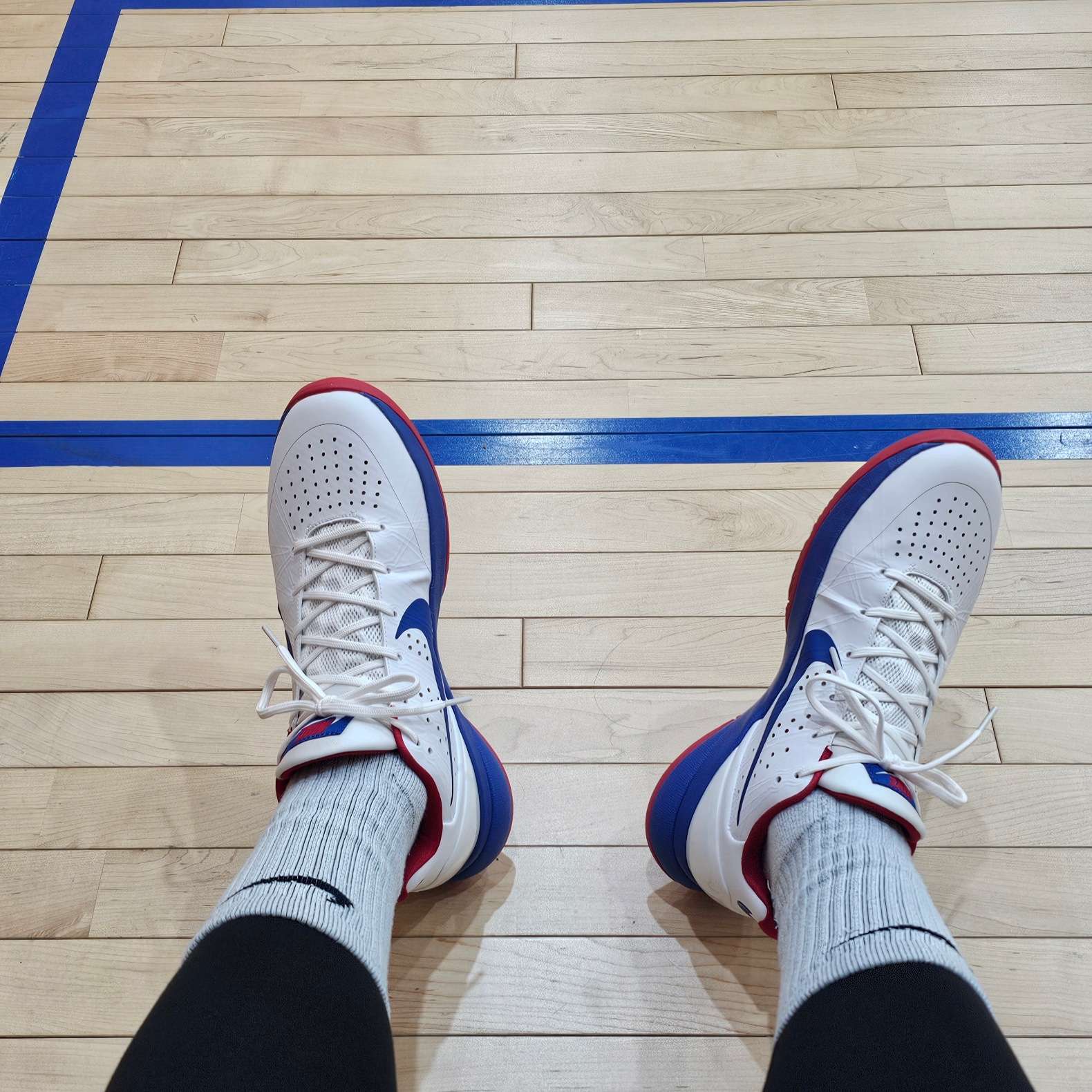 Nike Air Zoom Hyperattack White Blue Red 착용 스타일
