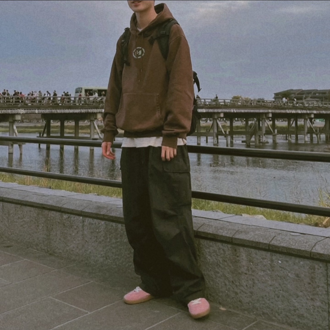 Dada x Worst Ollie Hoodie Brown, Supreme Backpack Black - 18FW 착용 스타일
