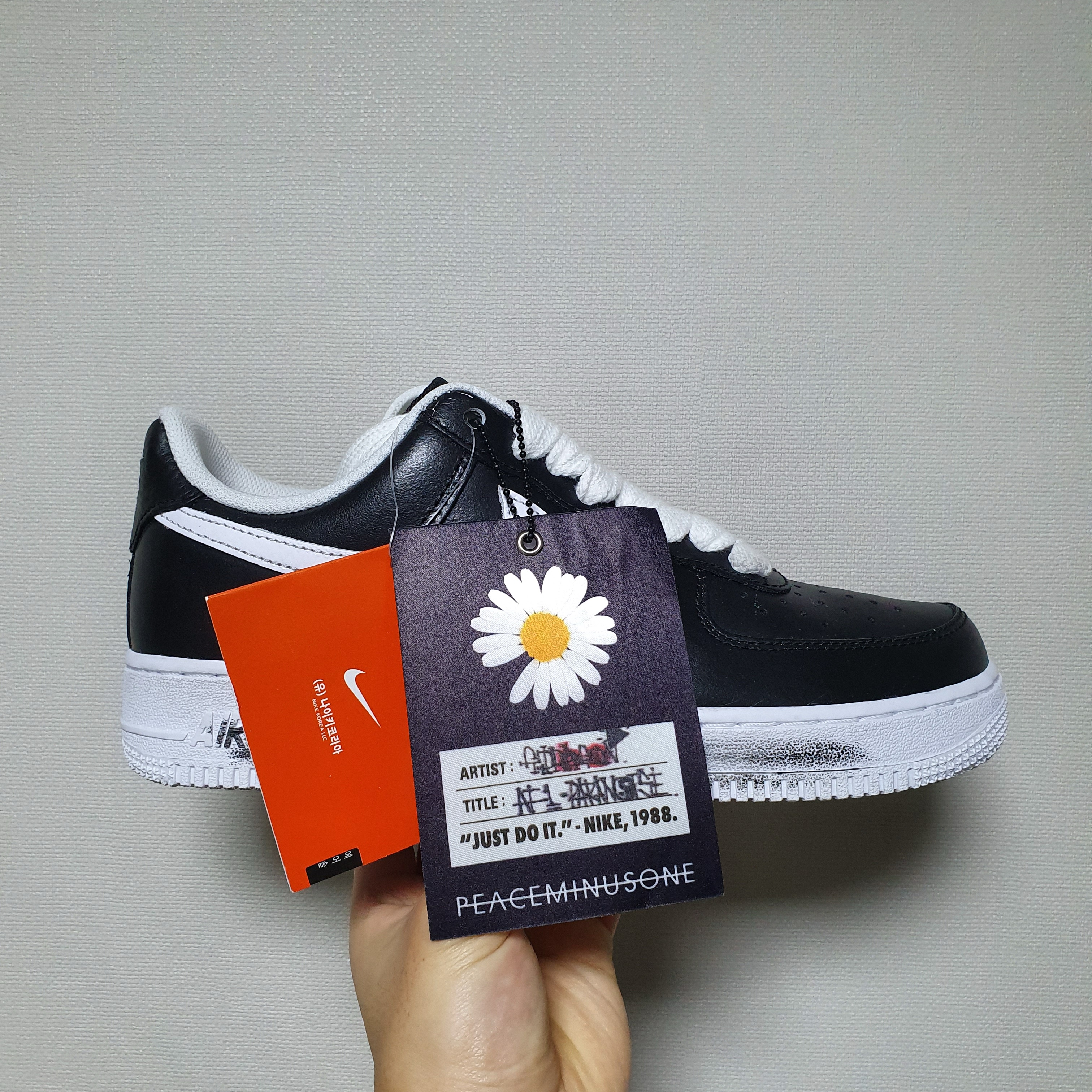 Nike x Peaceminusone Air Force 1 Low Para-Noise 착용 스타일