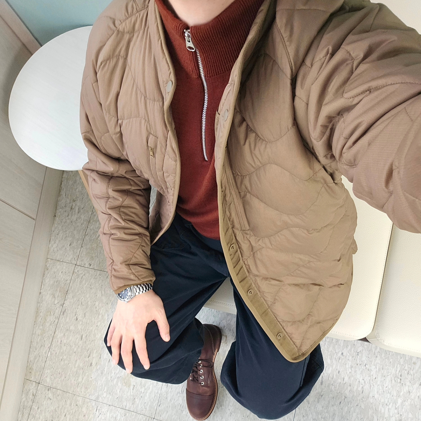 Uniqlo x White Mountaineering Recycled Hybrid Down Jacket Brown, Omega Seamaster Planet Ocean 600M Co Axial Master Chronometer Steel Black 착용 스타일 - 5