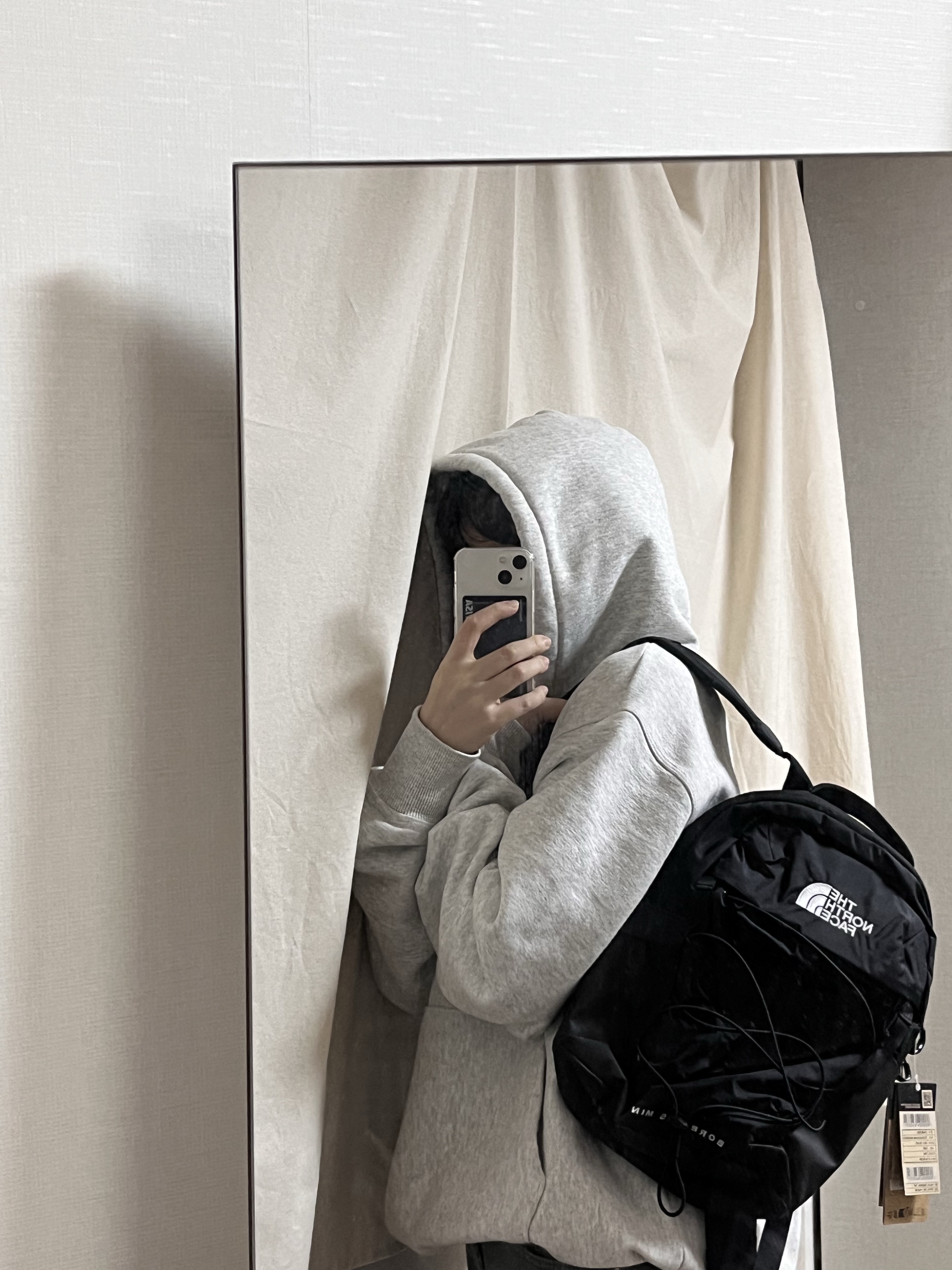 The North Face Borealis Mini Backpack Black 착용 스타일