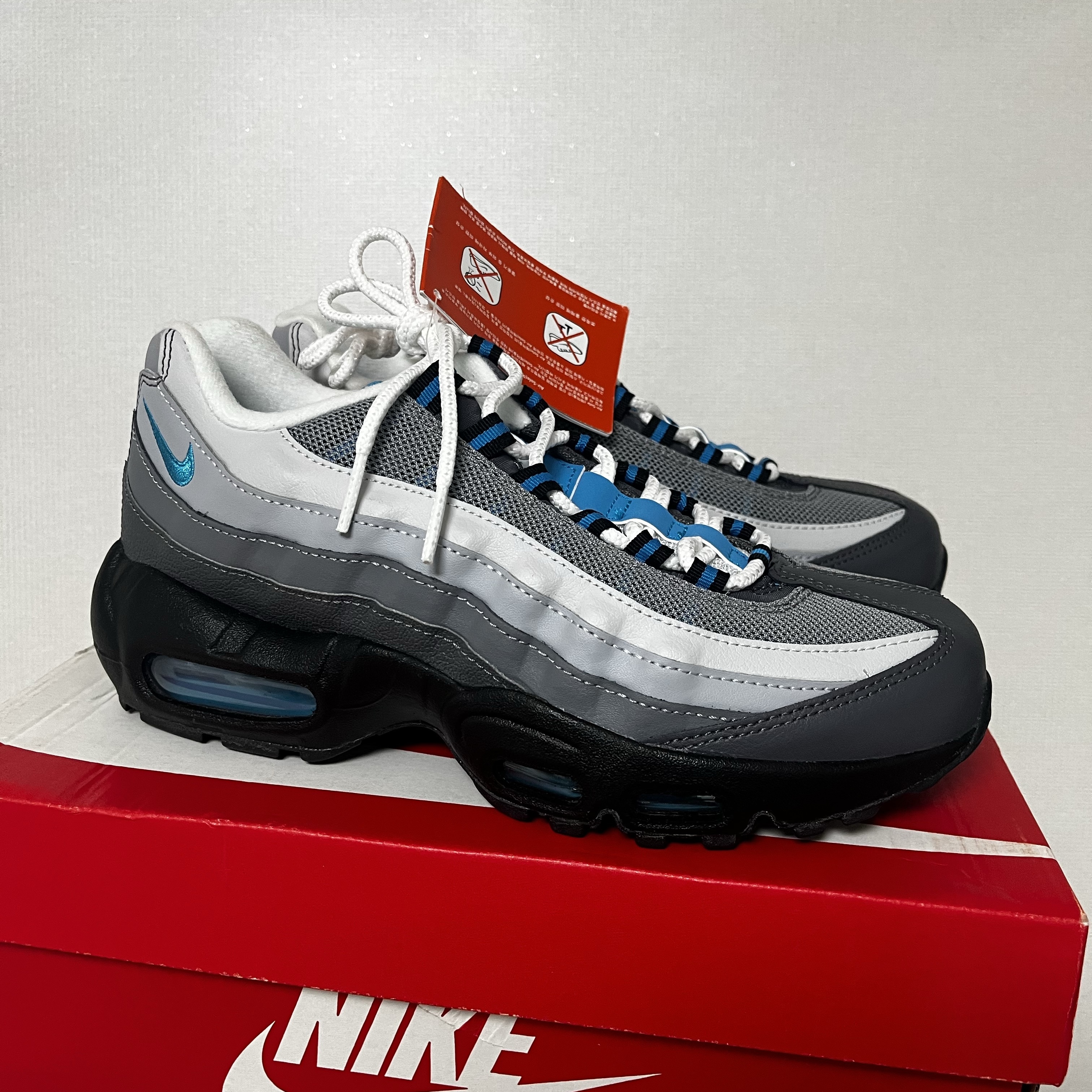 (GS) Nike Air Max 95 Recraft Grey Laser Blue 착용 스타일