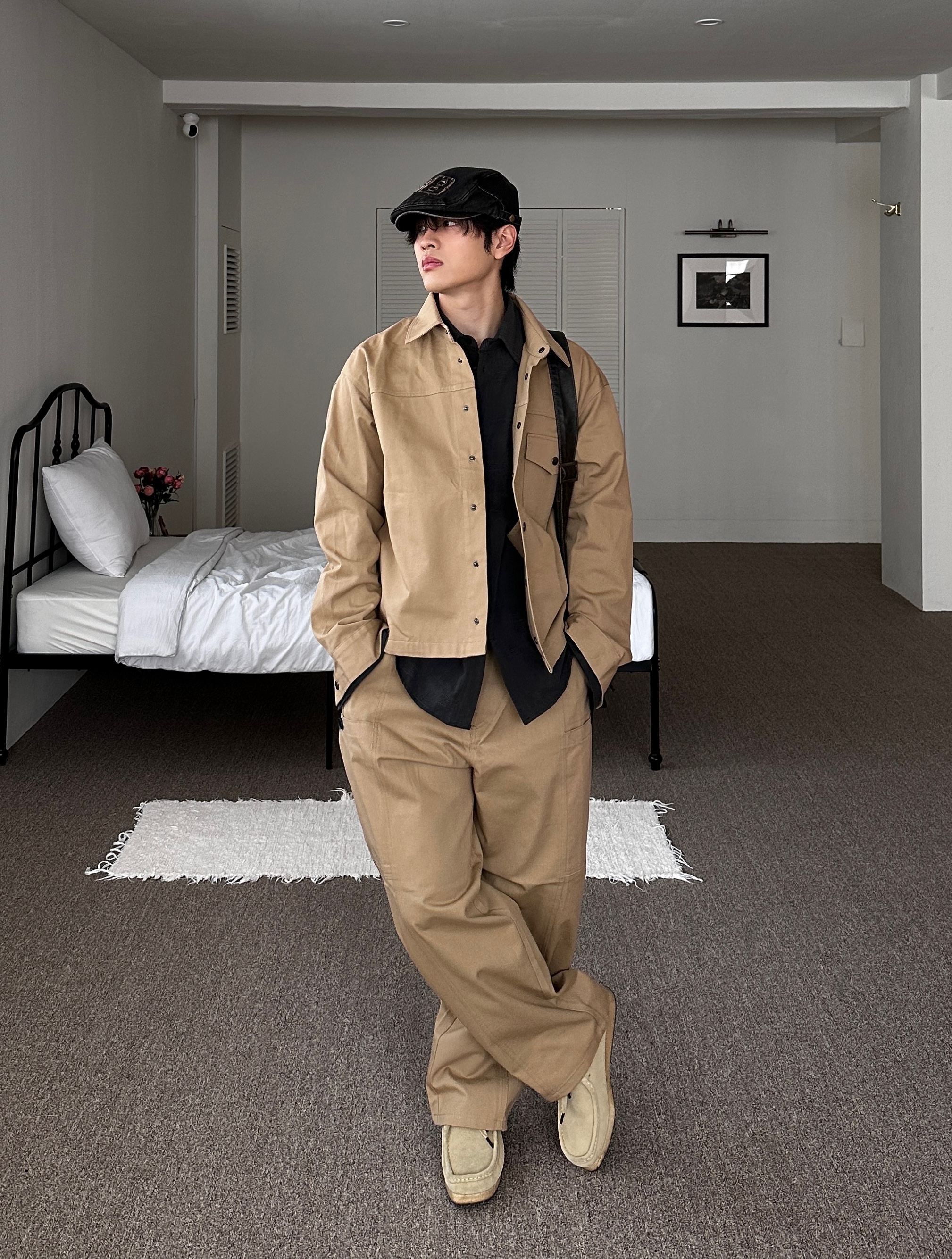 Clarks Wallabee Maple Suede 착용 스타일 - 4