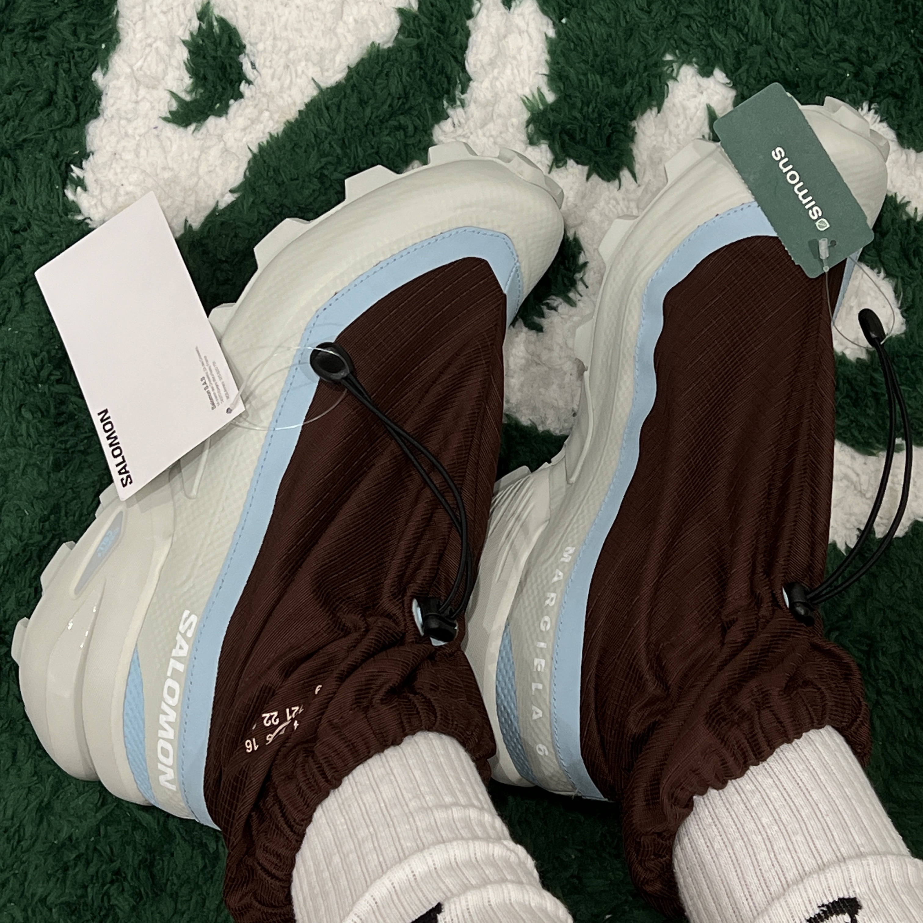 Salomon x MM6 Maison Margiela Cross Mid Bitter Choco 착용 스타일 - 4