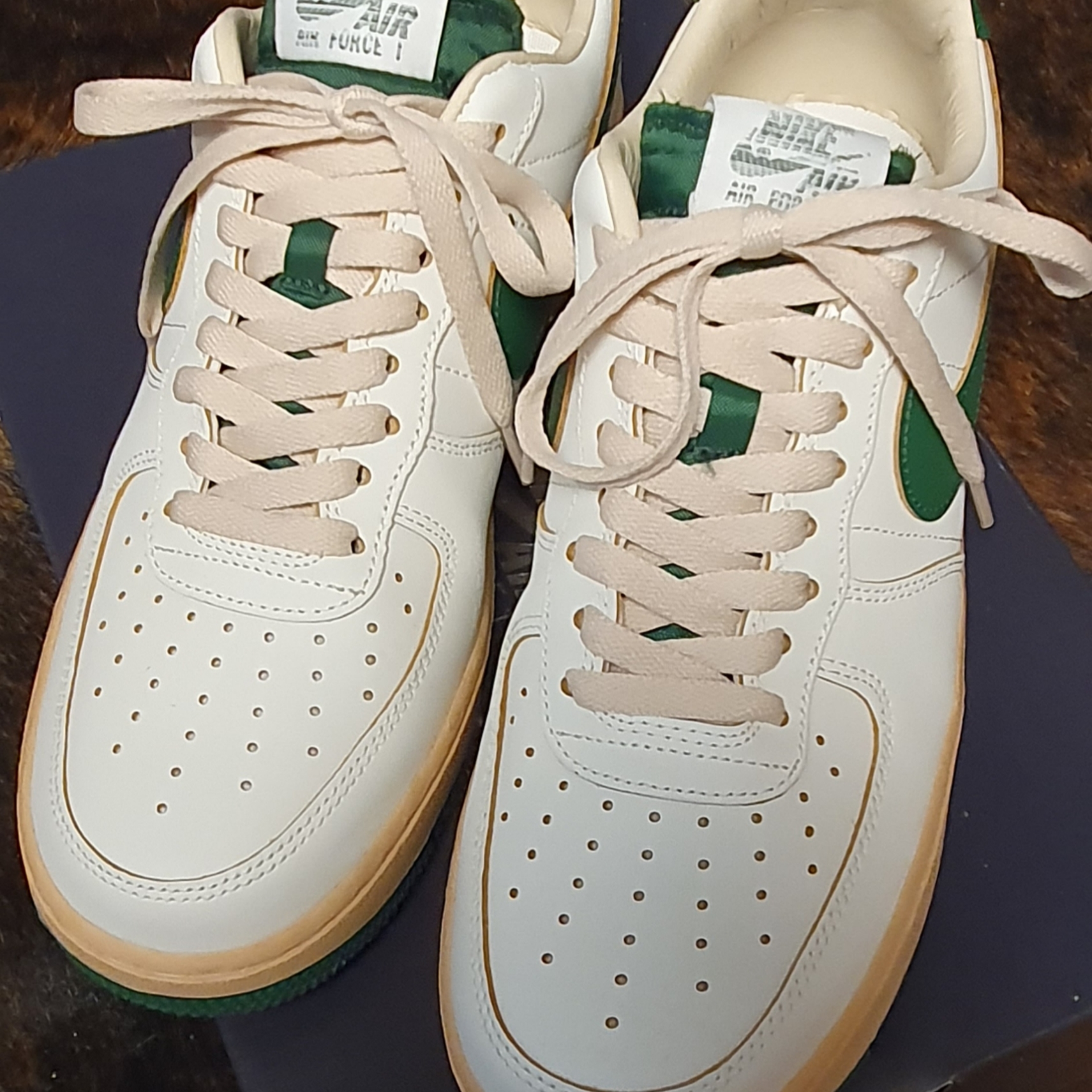 (W) Nike Air Force 1 Low Gorge Green 착용 스타일 - 1
