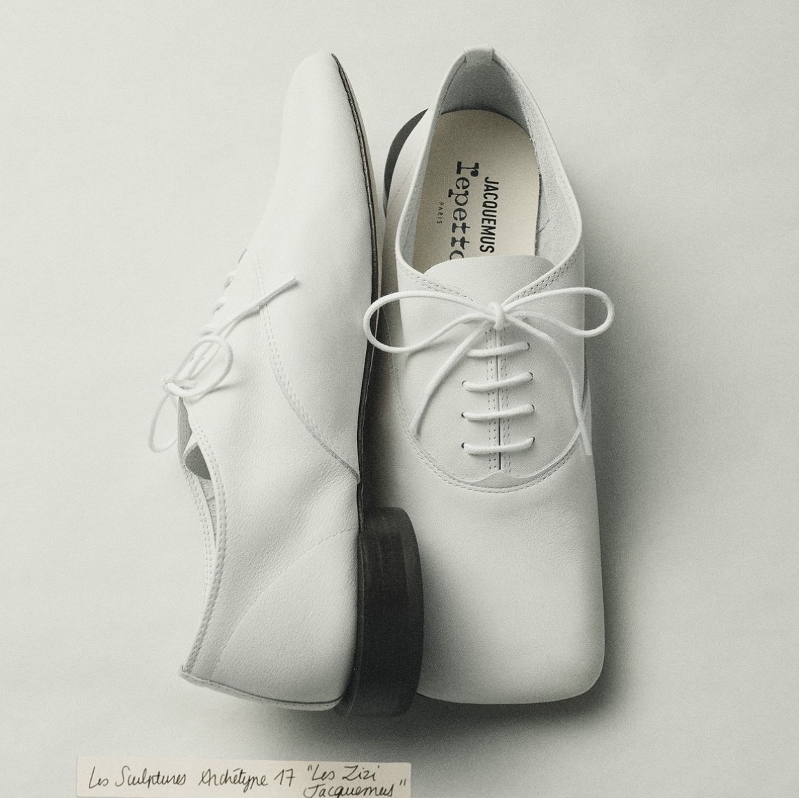 Jacquemus x Repetto Zizi White 착용 스타일