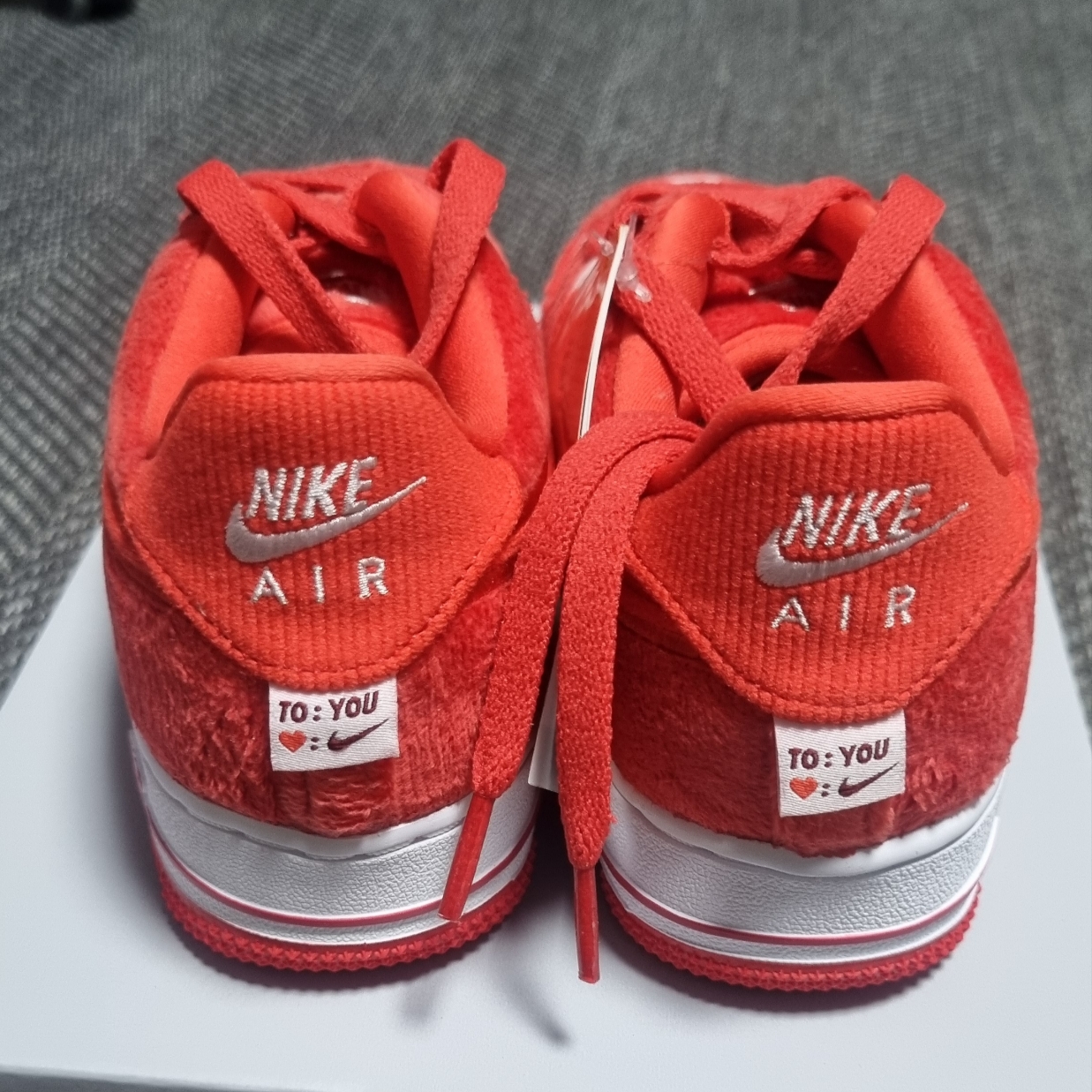 (GS) Nike Air Force 1 Low Valentine Day Team Red 착용 스타일 - 4