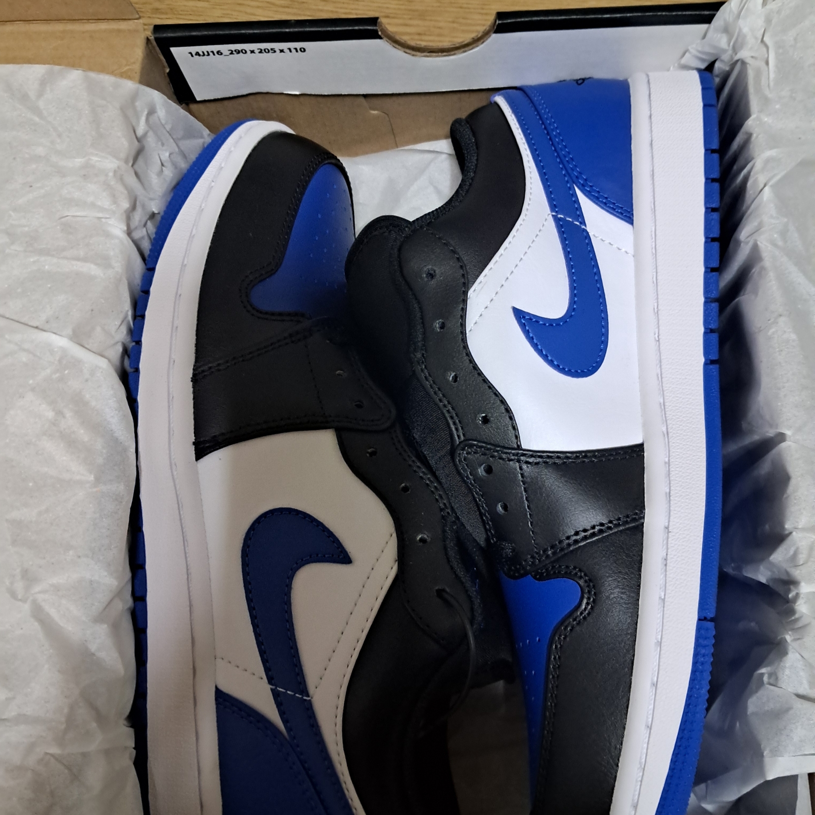 Jordan 1 Low Alternate Royal Toe 착용 스타일 - 2