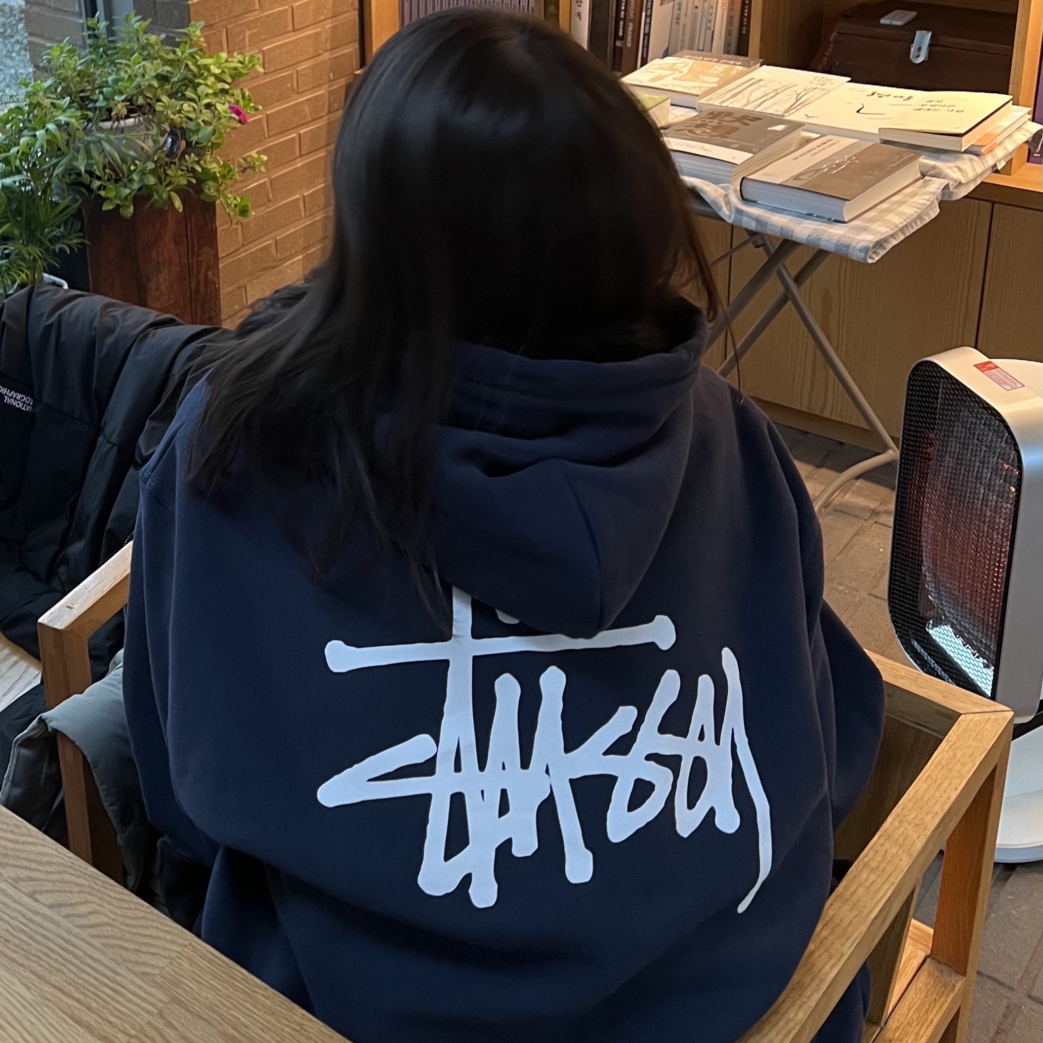 Stussy Basic Stussy Hoodie Navy 2023 착용 스타일 - 2