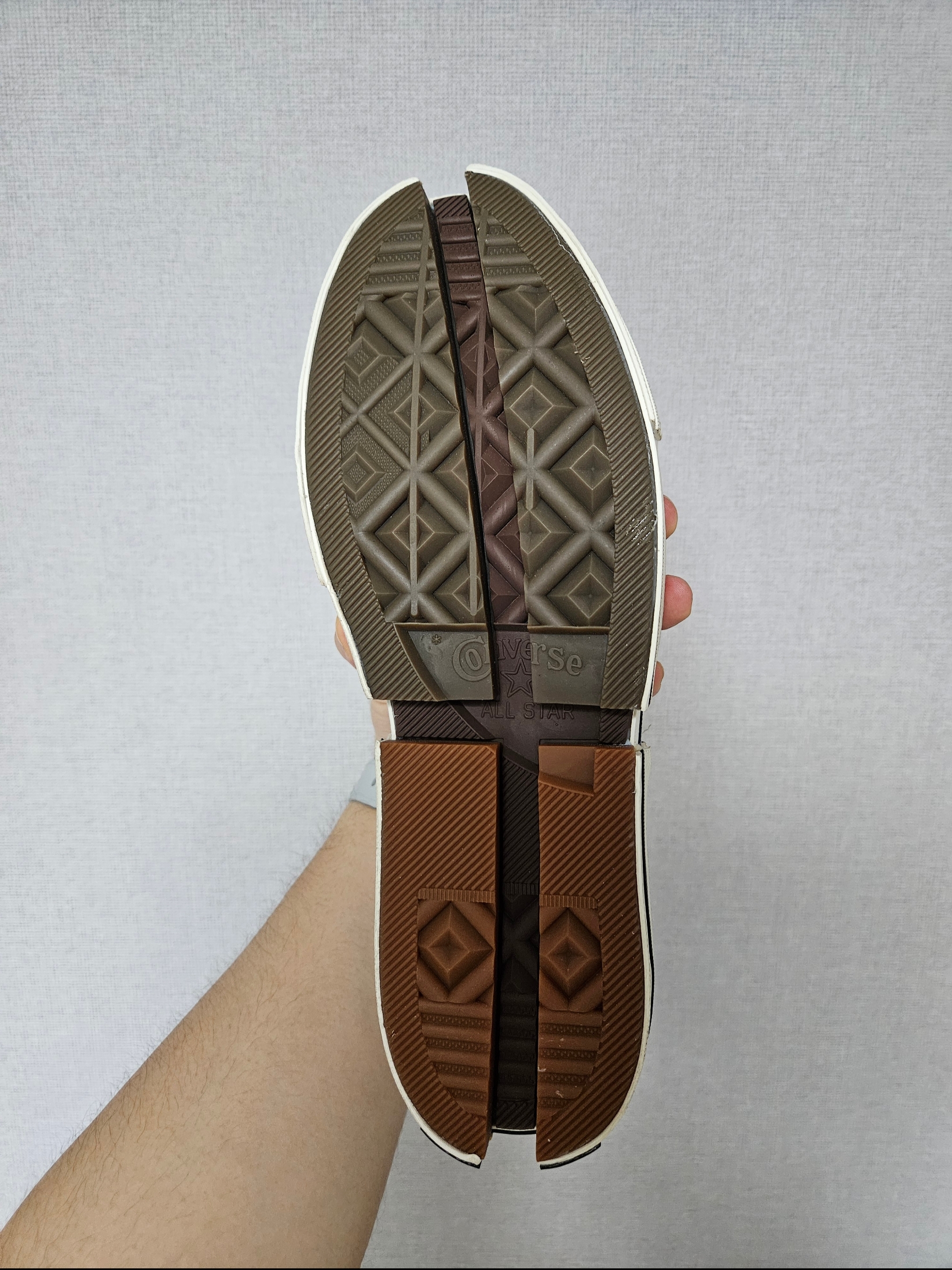 Converse x Feng Chen Wang Chuck 70 Ox 2-in-1 Brown Rice 착용 스타일 - 4