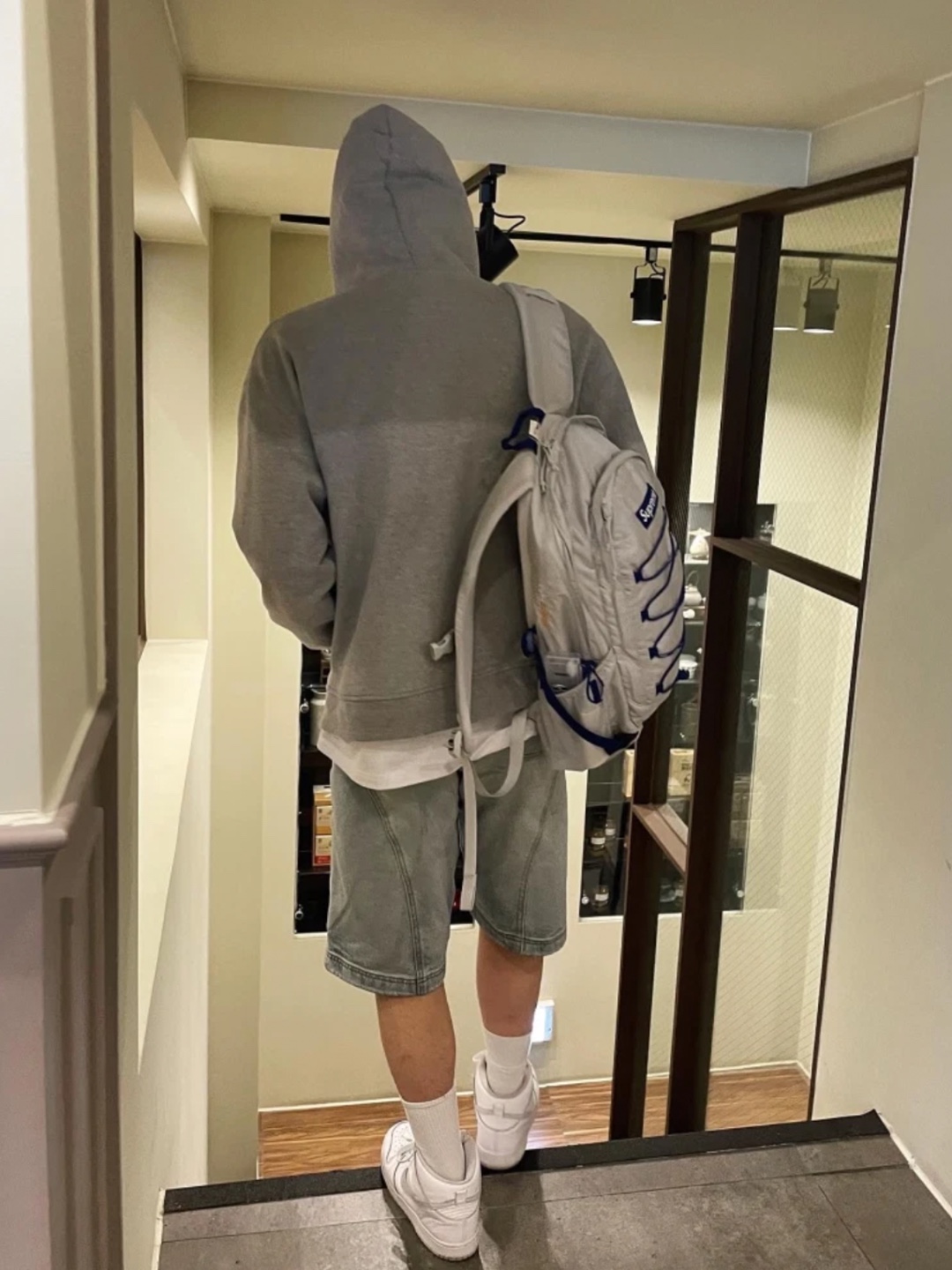 Supreme Backpack Blue - 23FW, Arc'teryx x Beams Mantis 26 Backpack Tranquil 착용 스타일 - 4