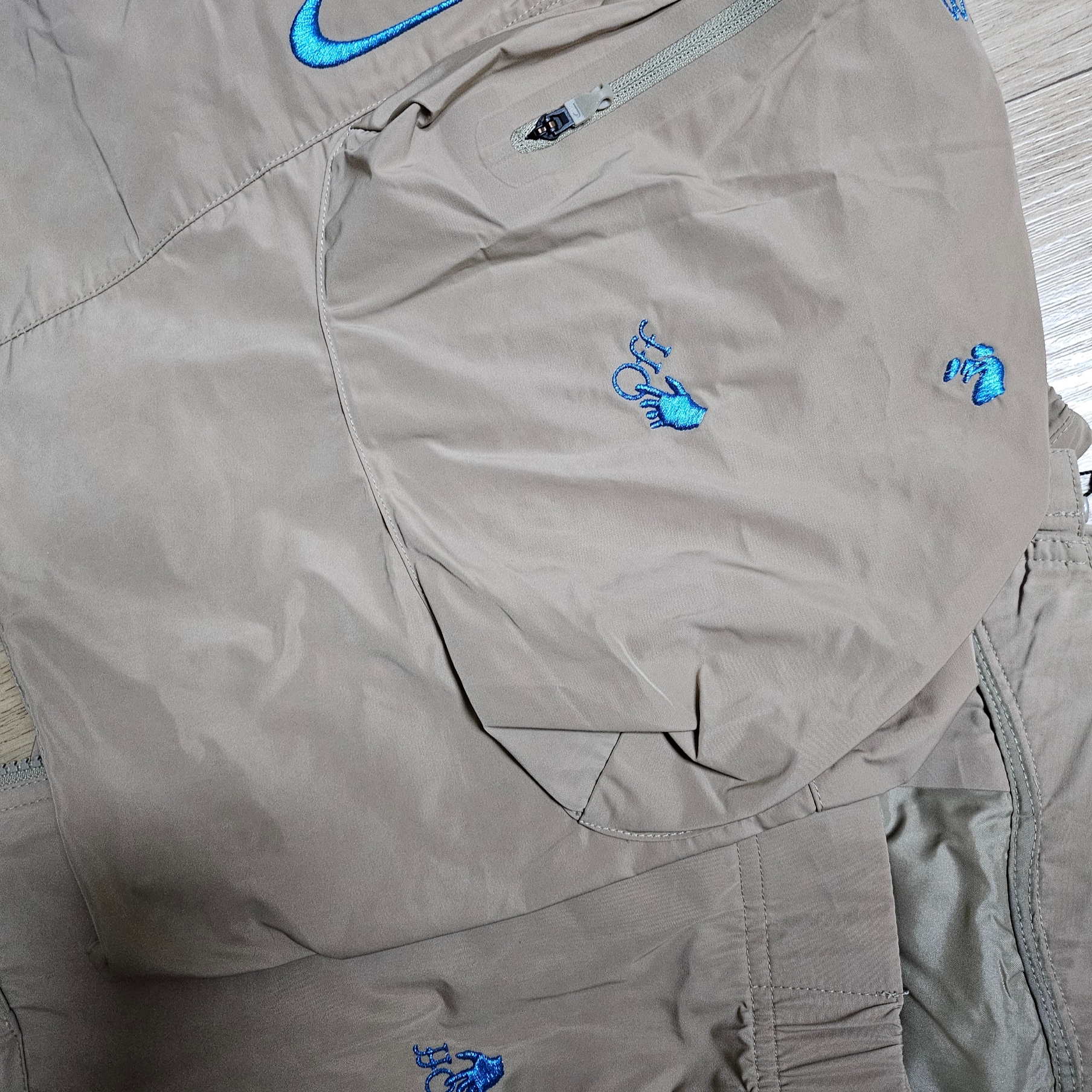 Nike x Off-White NRG Track Suit Khaki - Asia 착용 스타일
