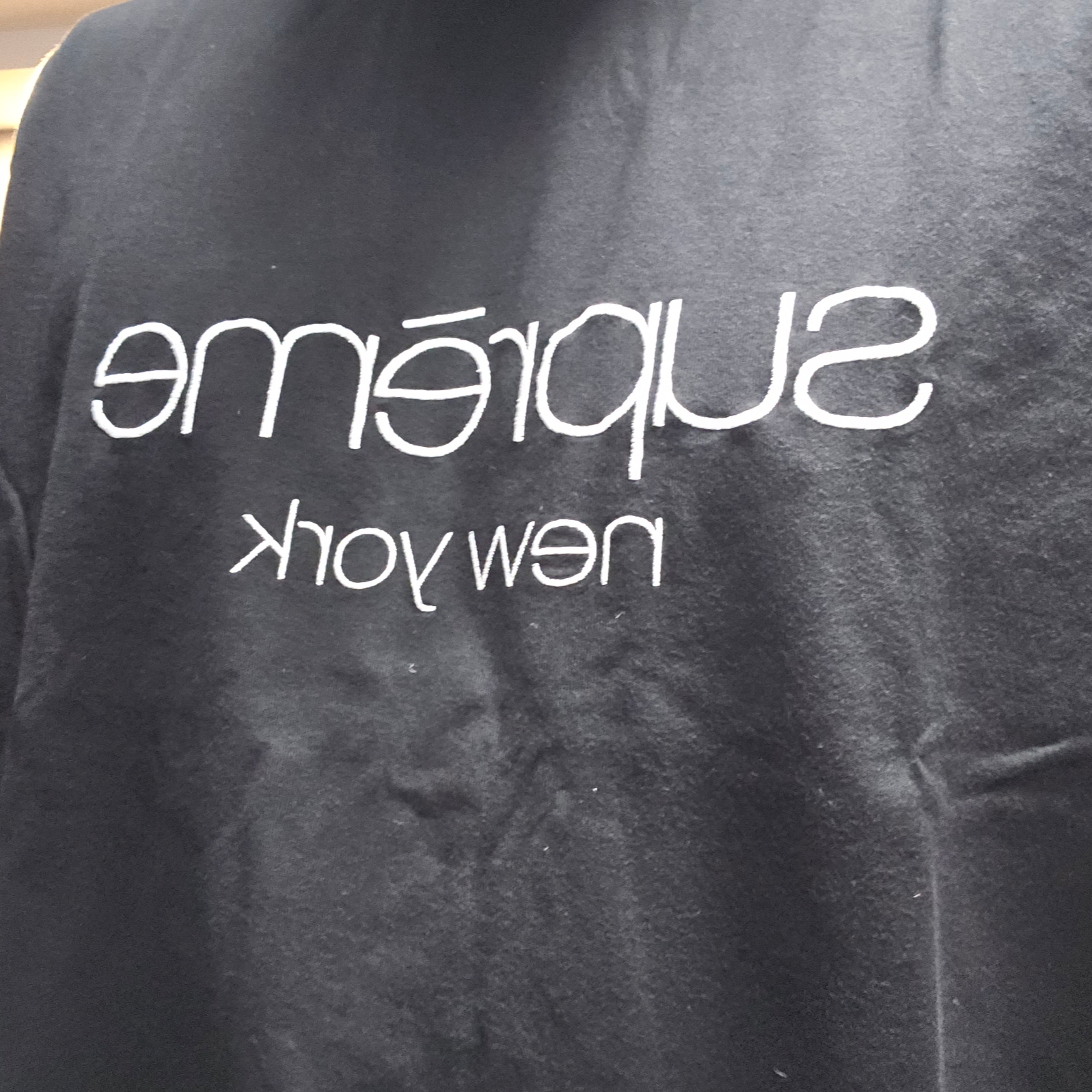 Supreme Classic Logo S/S Top Black - 23FW 착용 스타일