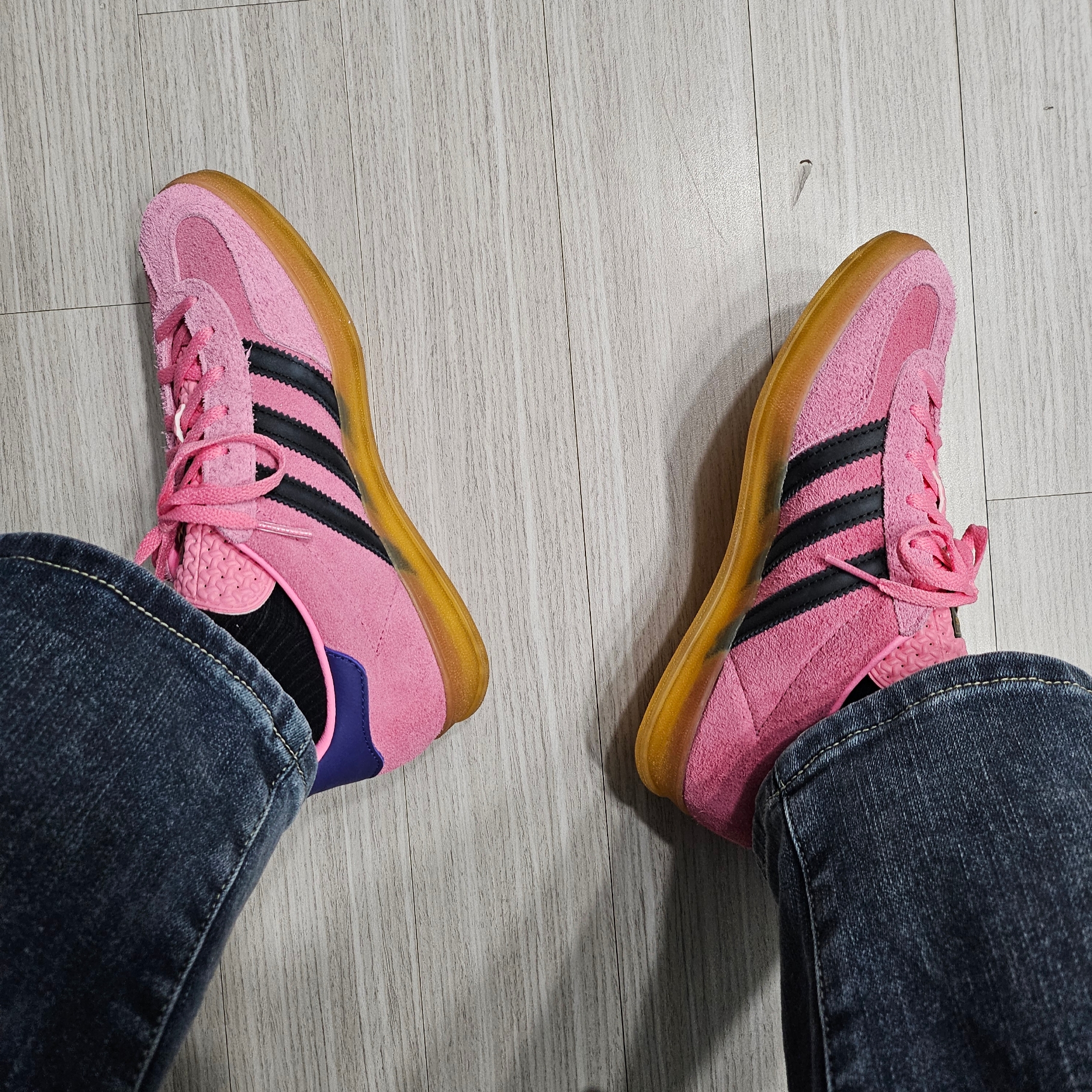 (W) Adidas Gazelle Indoor Bliss Pink 착용 스타일