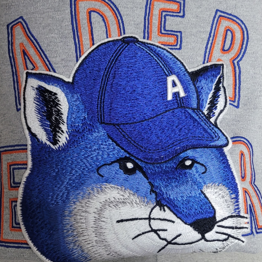 Maison Kitsune x Ader Error The Bluest Fox T-Shirt Grey 착용 스타일