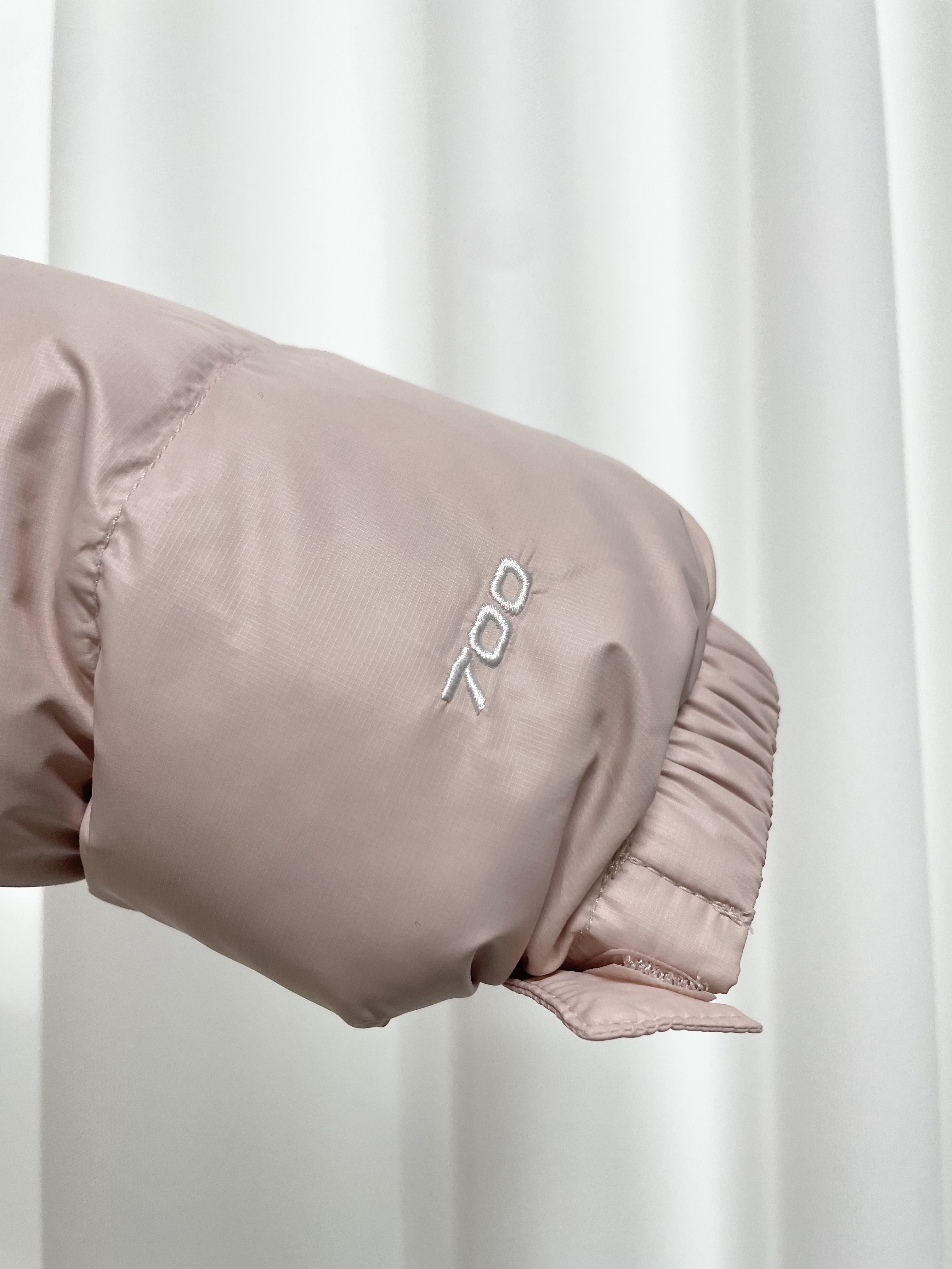 (W) The North Face Nuptse Short Jacket Pastel Pink, (W) The North Face Nuptse Short Jacket Pink Moss 착용 스타일 - 5
