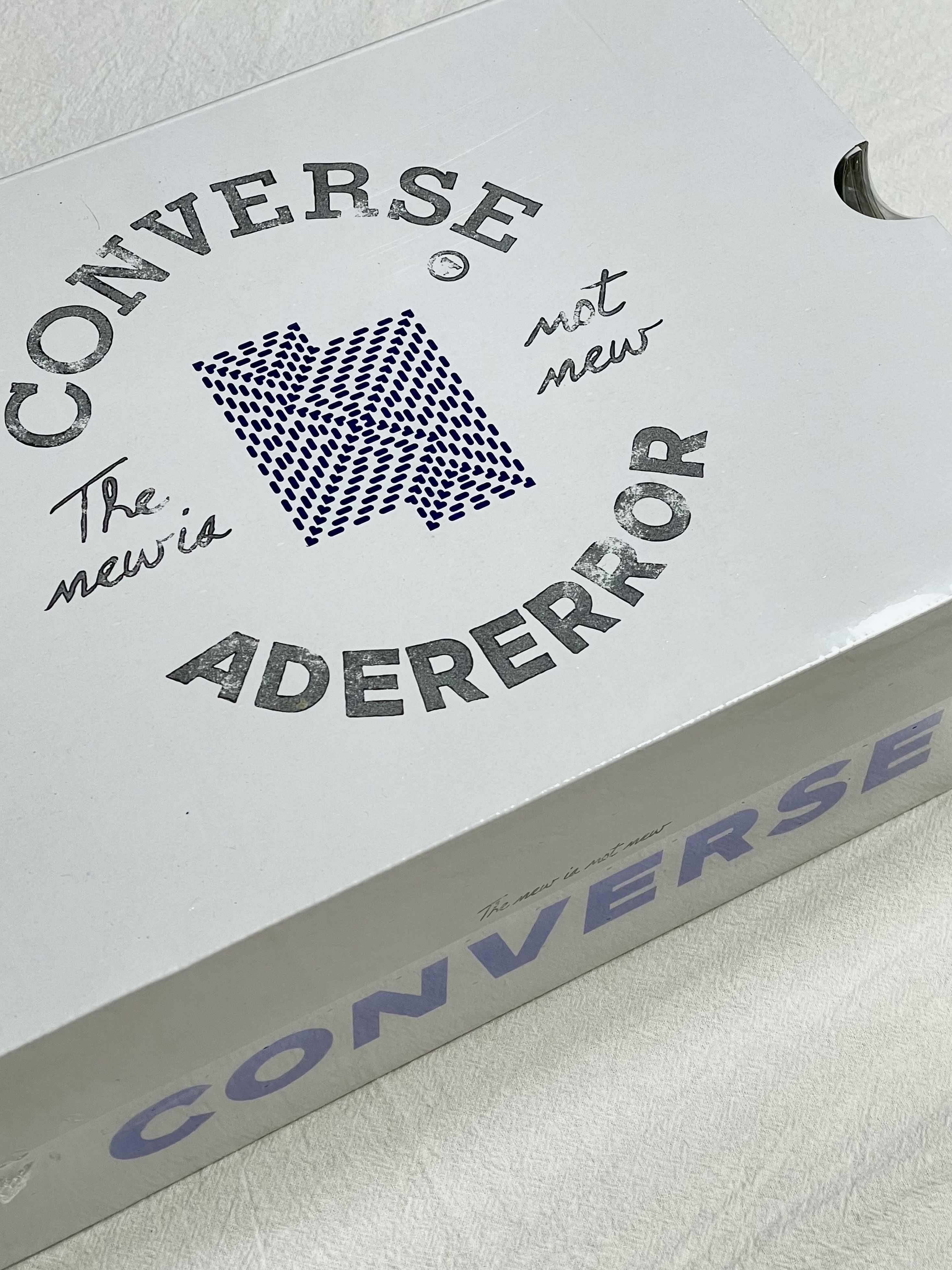 Converse x Ader Error Chuck 70 High White 착용 스타일 - 4