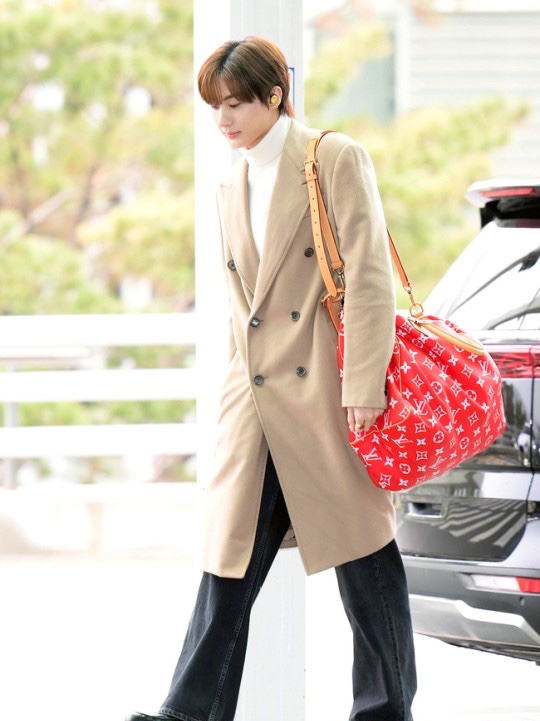 Louis Vuitton Speedy P9 Bandouliere 25 Red 착용 스타일
