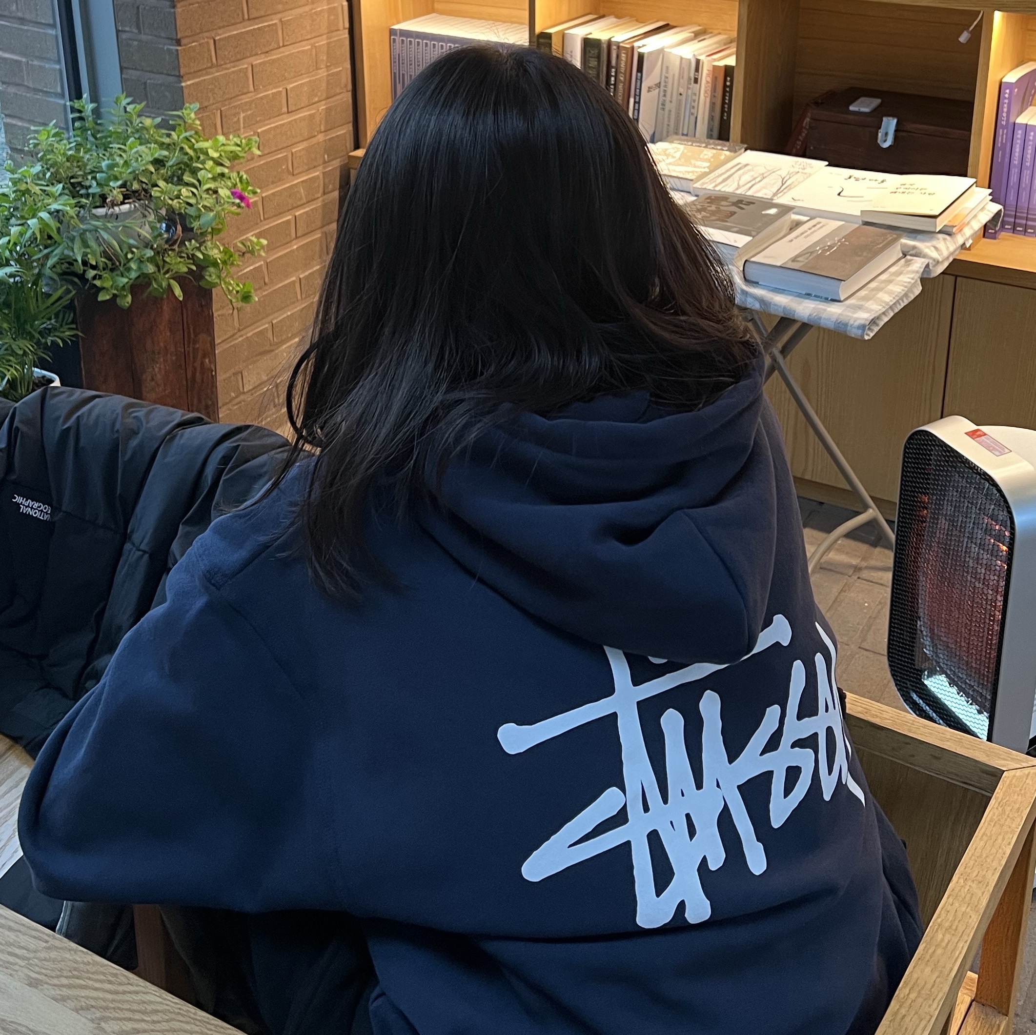 Stussy Basic Stussy Hoodie Navy 2023 착용 스타일 - 1