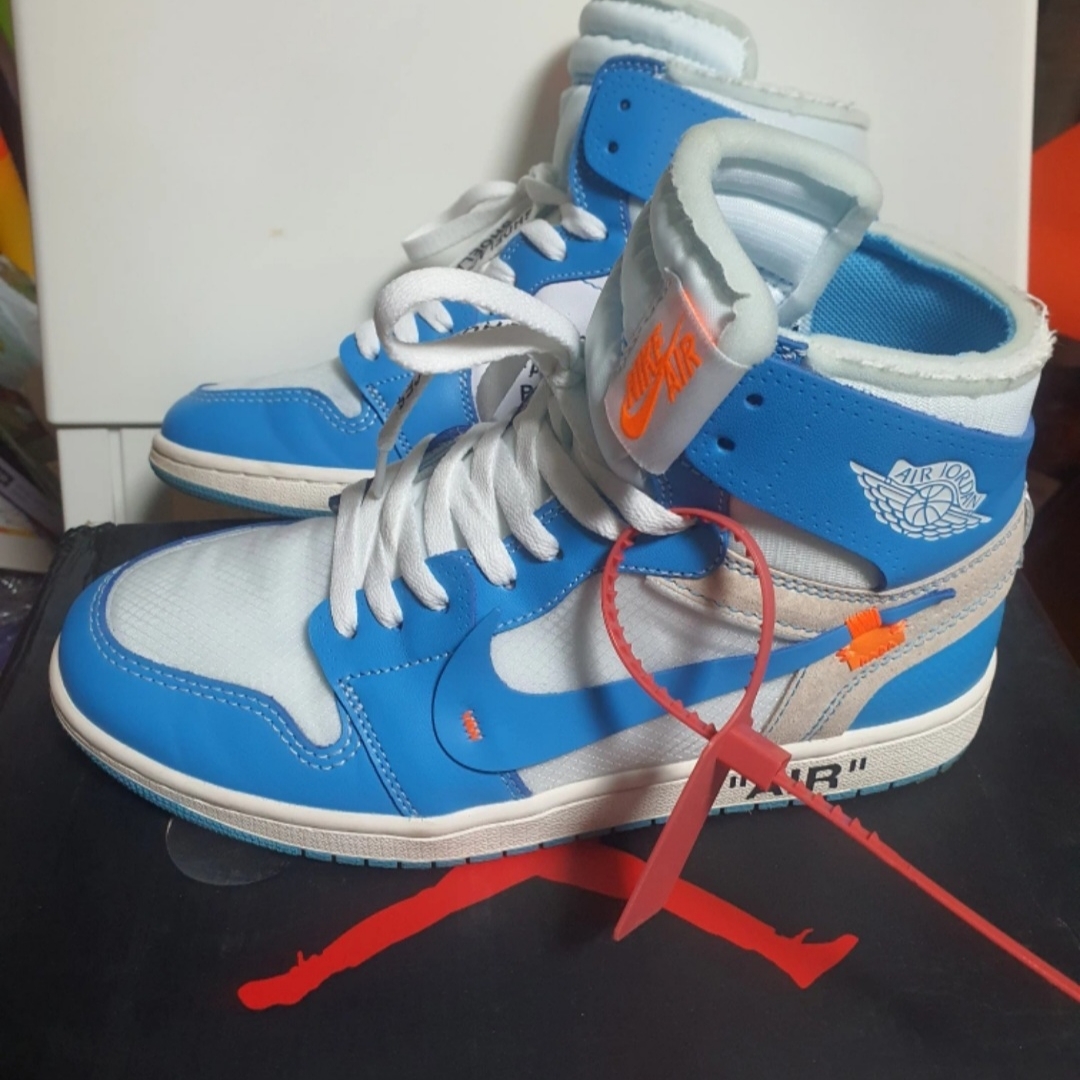 Jordan 1 x Off-White Retro High University Blue 착용 스타일 - 1