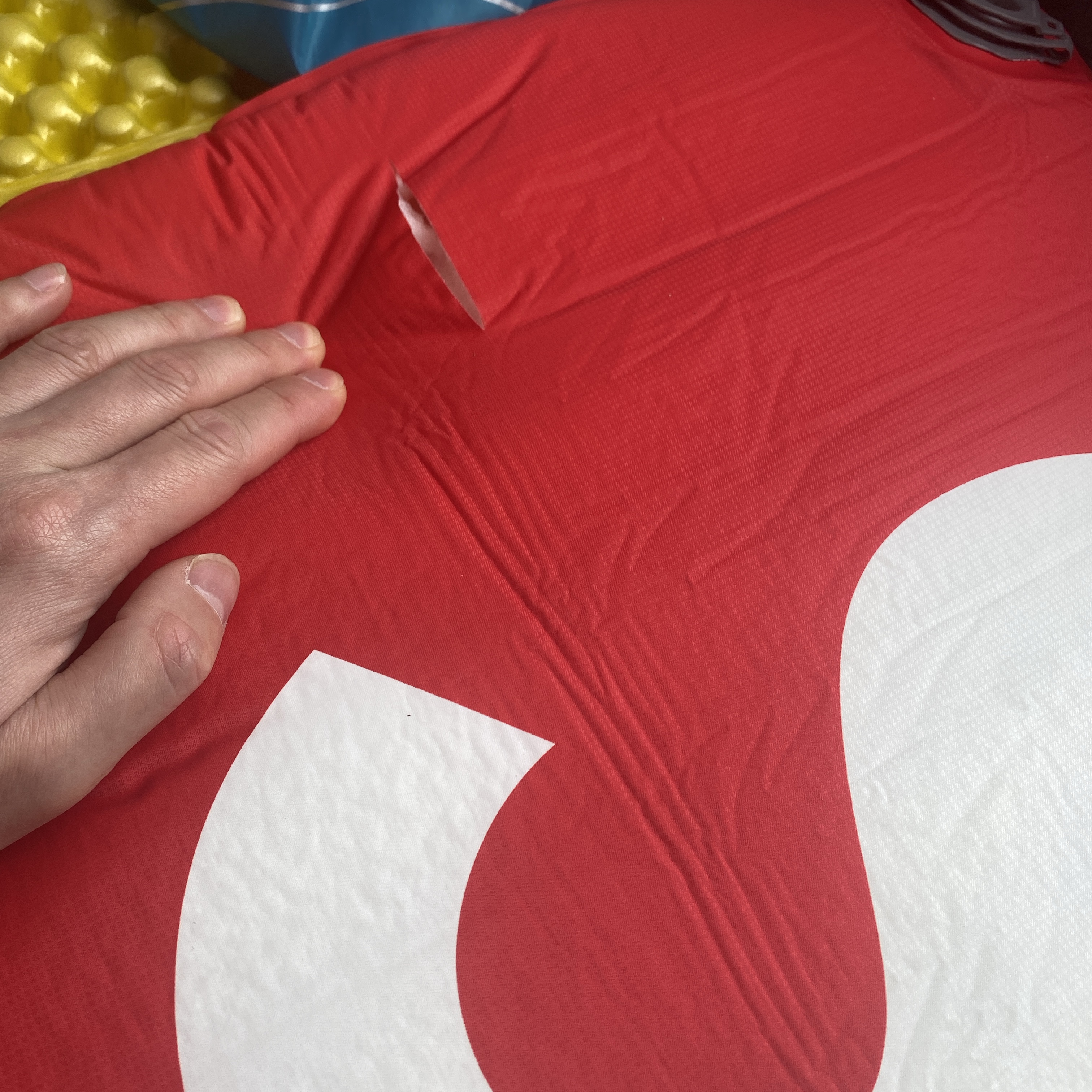 Supreme x Sea to Summit Self Inflating Sleeping Mat Red - 21SS 착용 스타일