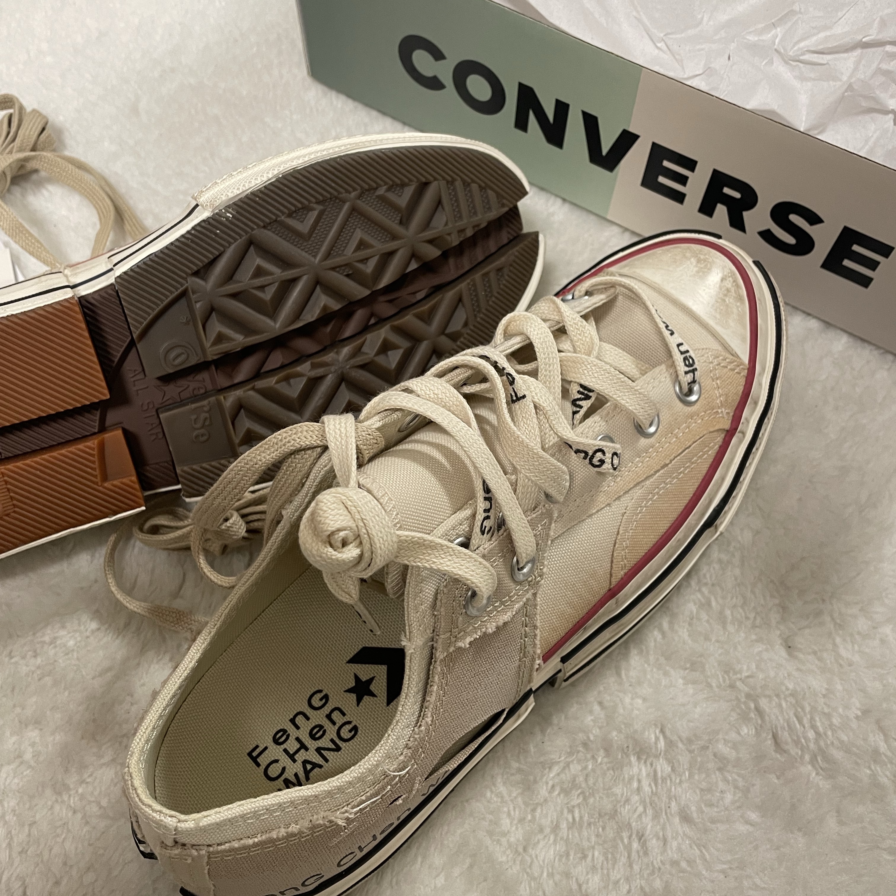 Converse x Feng Chen Wang Chuck 70 Ox 2-in-1 Brown Rice 착용 스타일 - 1