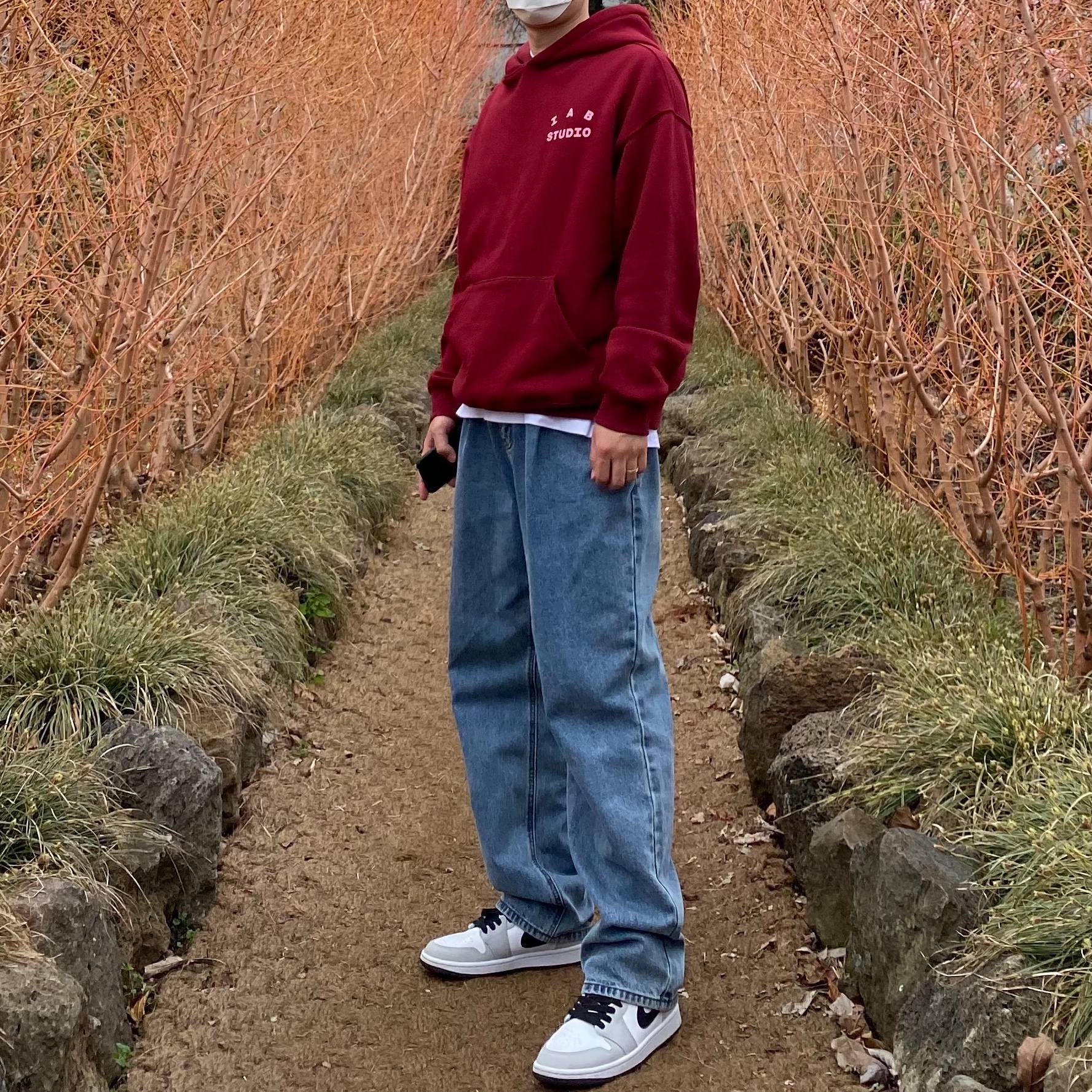 IAB Studio Hoodie Raspberry, (W) Jordan 1 Mid Grey Fog 착용 스타일