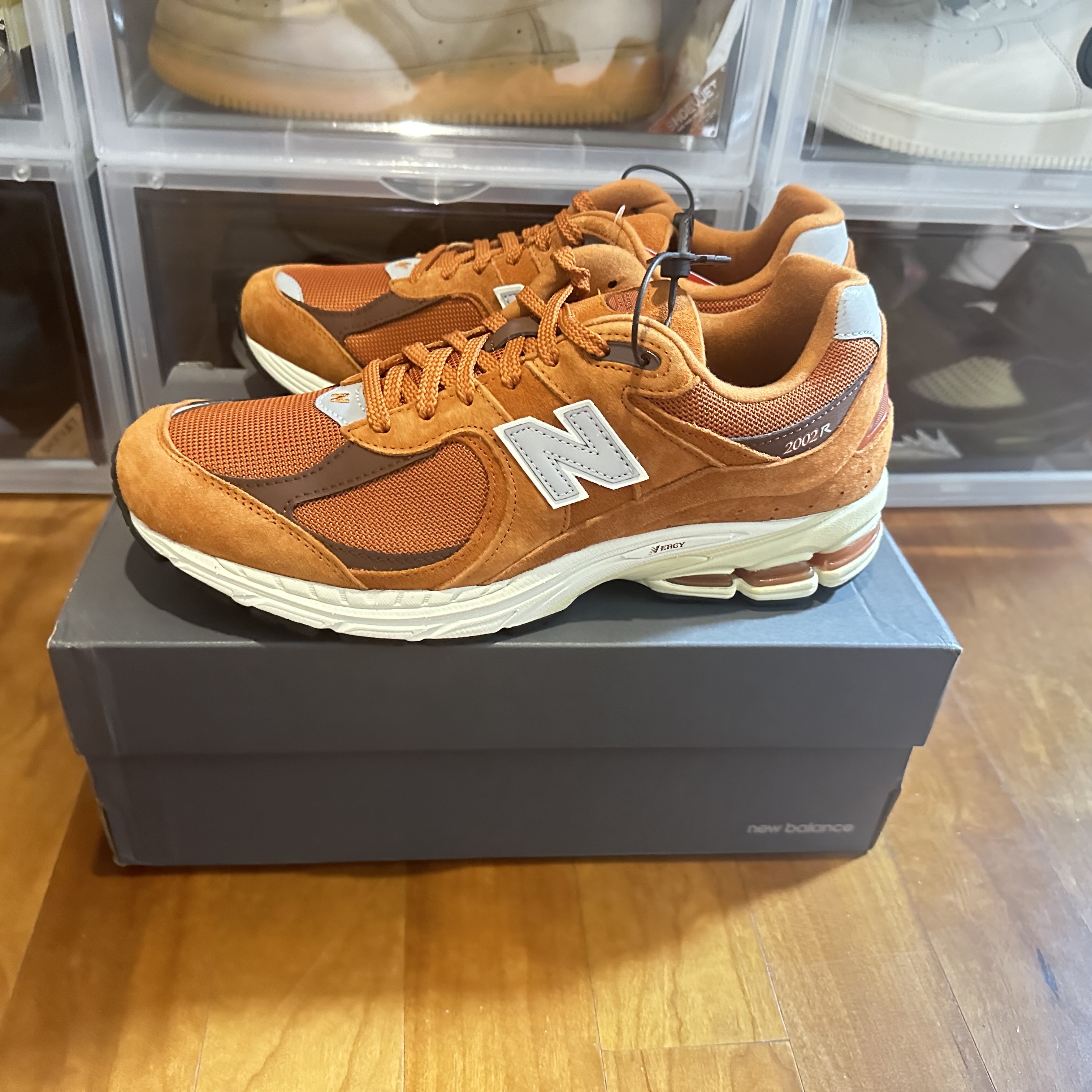 New Balance 2002R Rust Oxide 착용 스타일