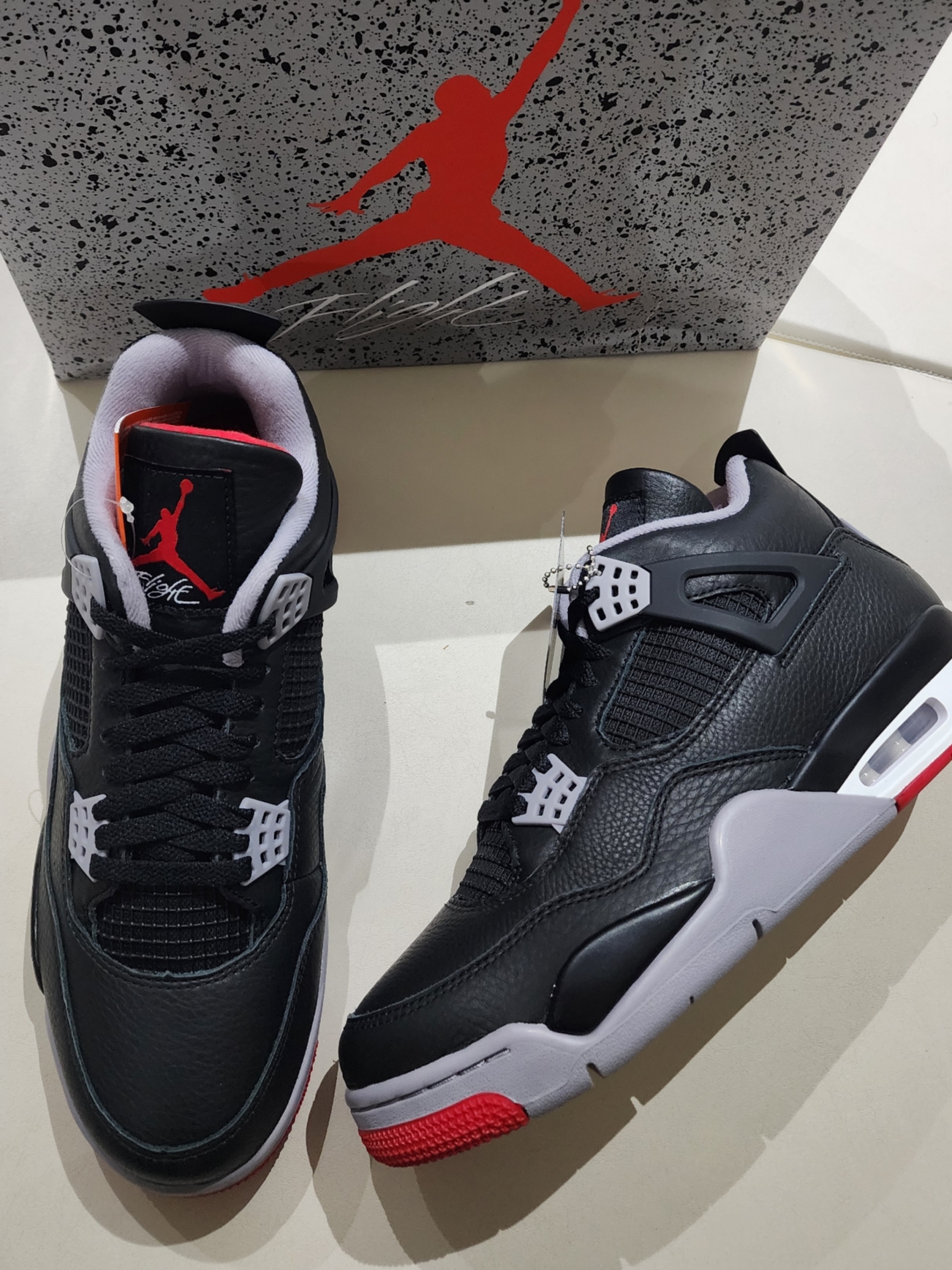 Jordan 4 Retro Bred Reimagined, Essentials 3D Silicon Applique Pullover Hoodie Cement - 20FW 착용 스타일 - 4