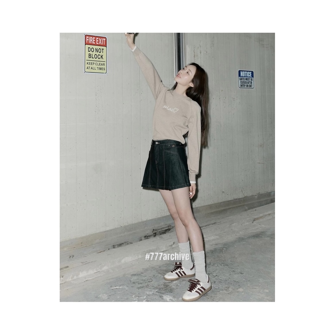 Puma Speedcat OG Sparco Black White, Adidas x Wales Bonner Pony Tonal Samba Cream White Mystery Brown 착용 스타일 - 5